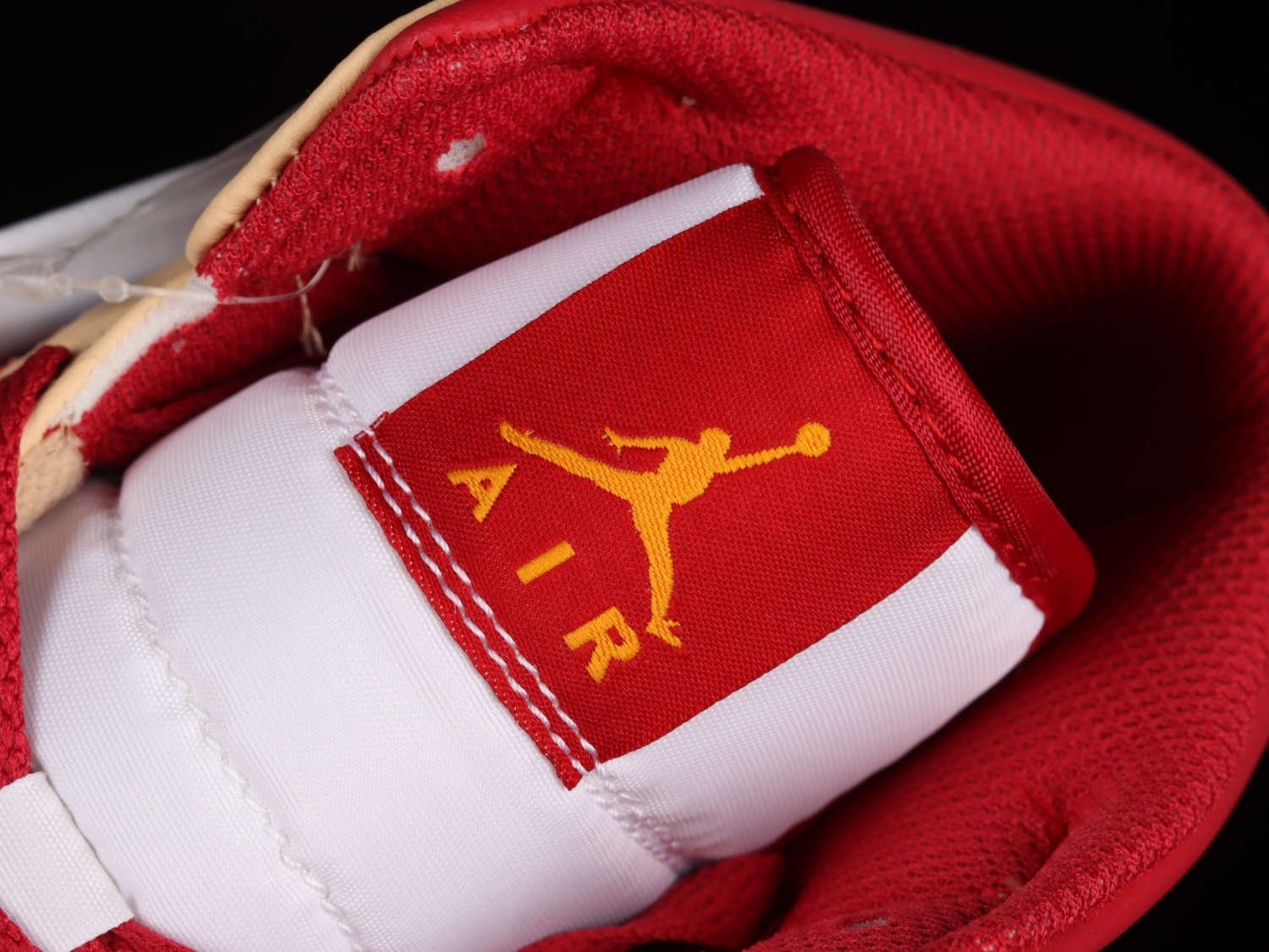 Jordan 1 Mid Light Curry Cardinal (GS) 554724-201