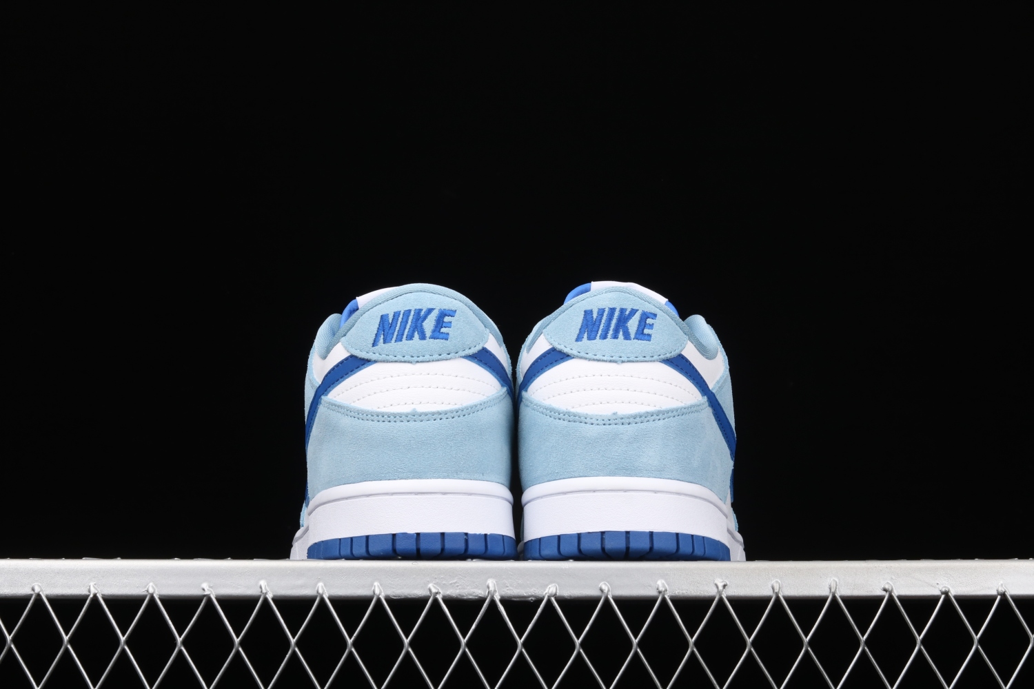 Nike SB Dunk Low 854866-009