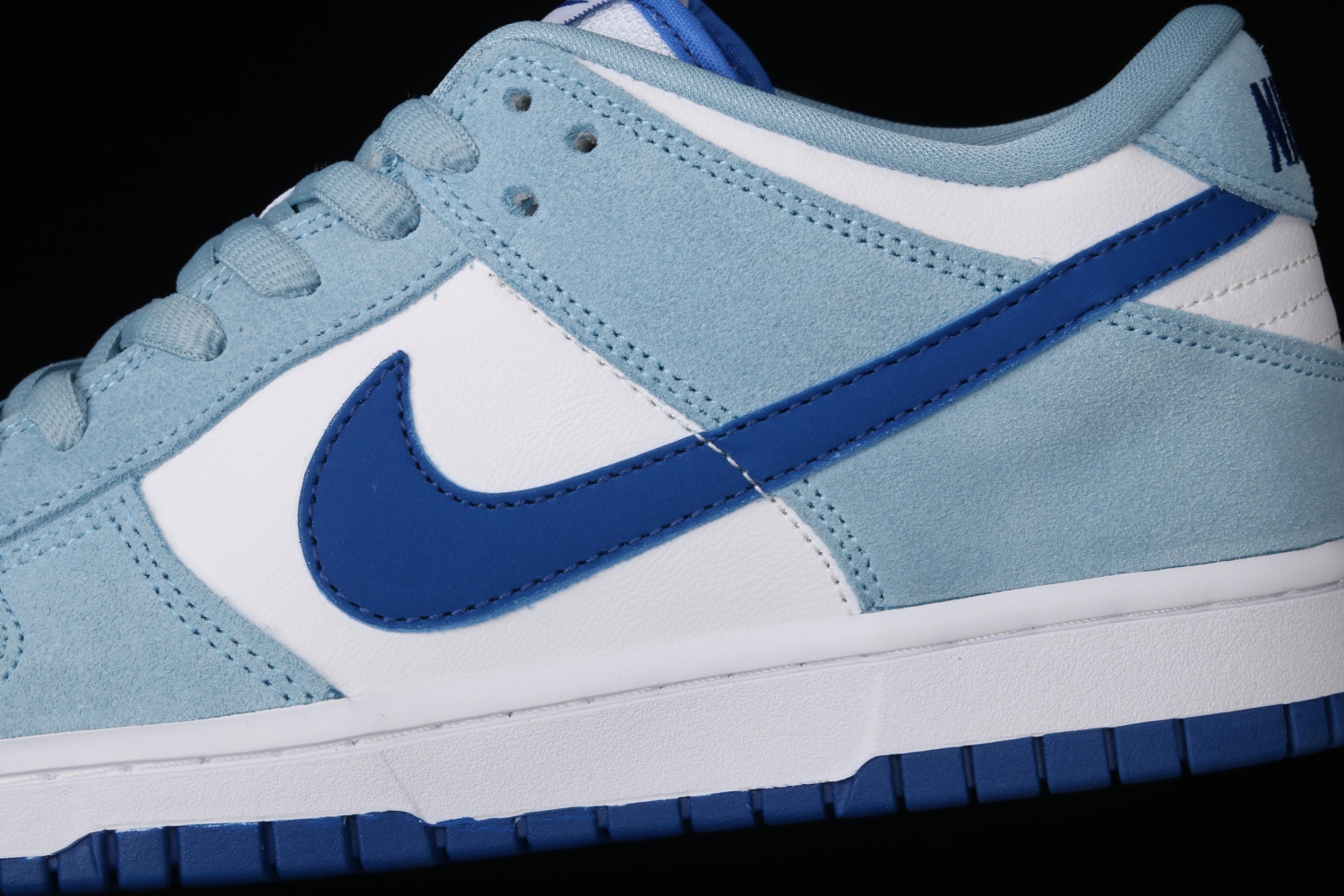 Nike SB Dunk Low 854866-009