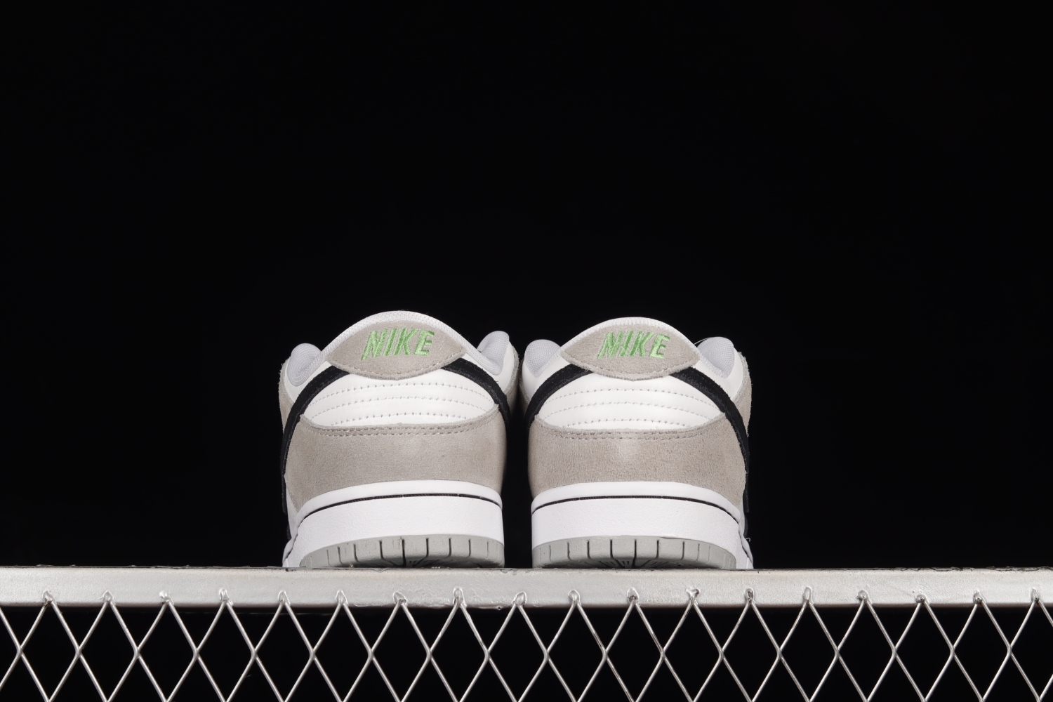 Nike SB Dunk Low Chlorophyll BQ6817-011