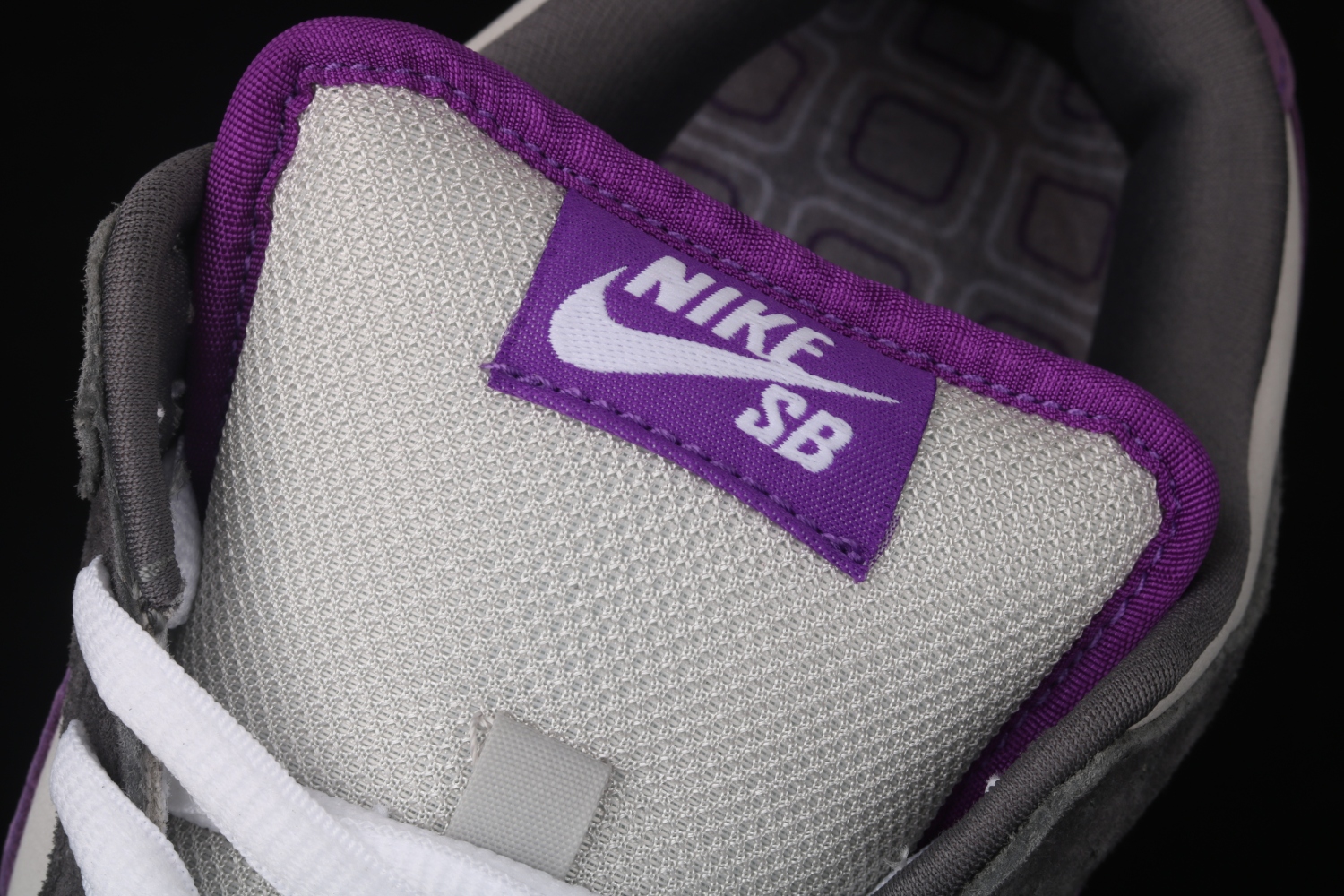 Nike Dunk SB Low Purple Pigeon 304292-051
