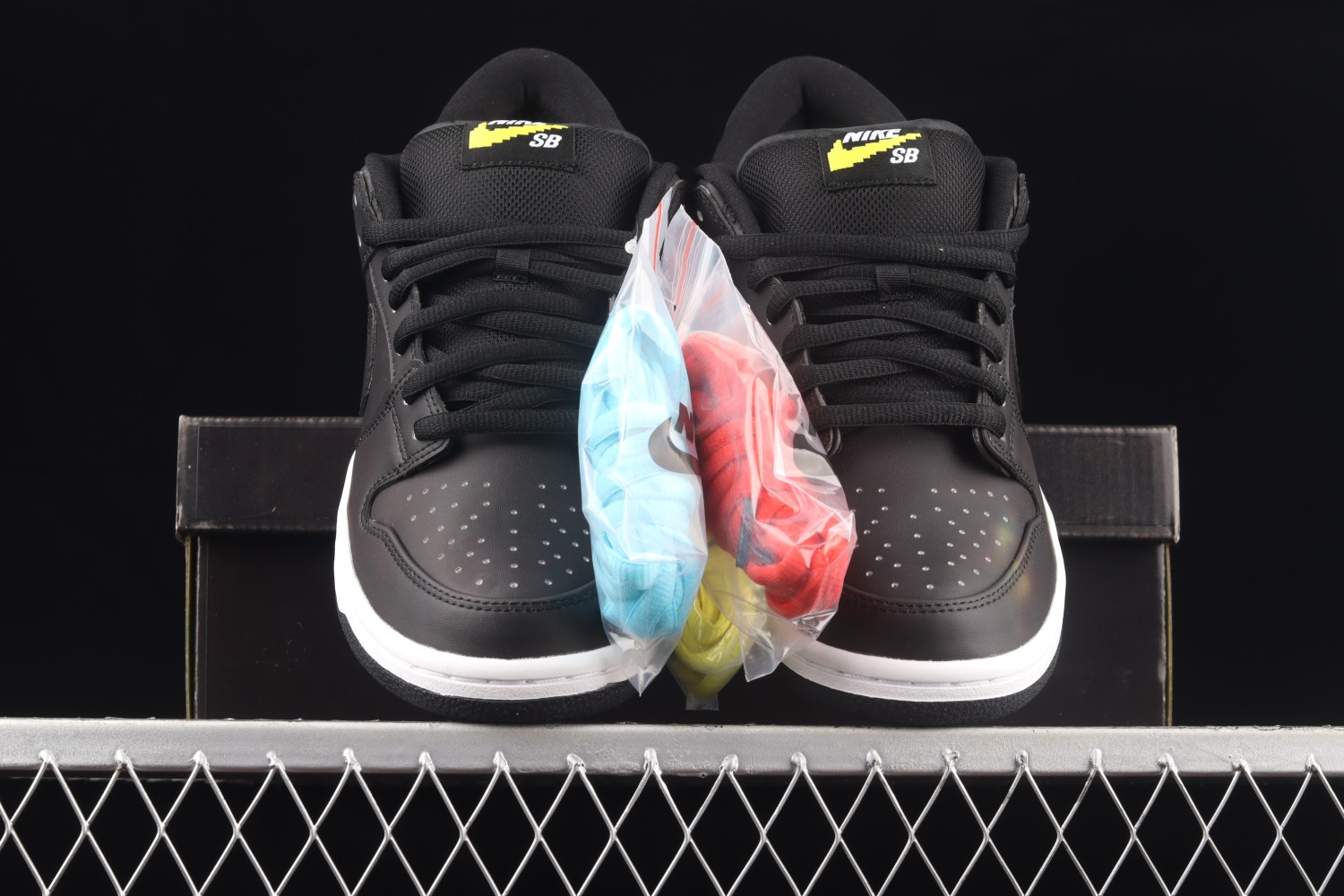 Nike SB Dunk Low Civilist CZ5123-001