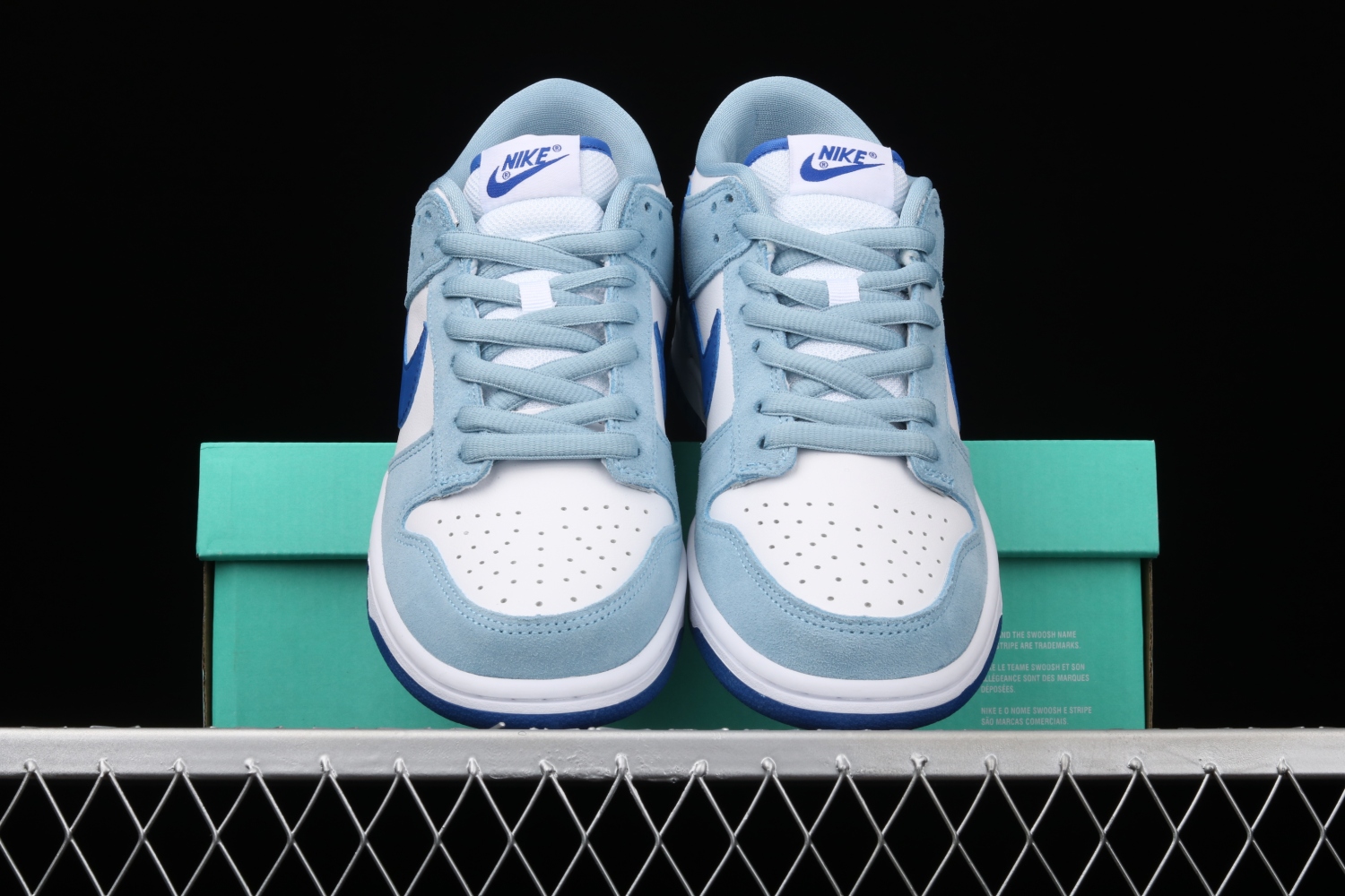 Nike SB Dunk Low 854866-009