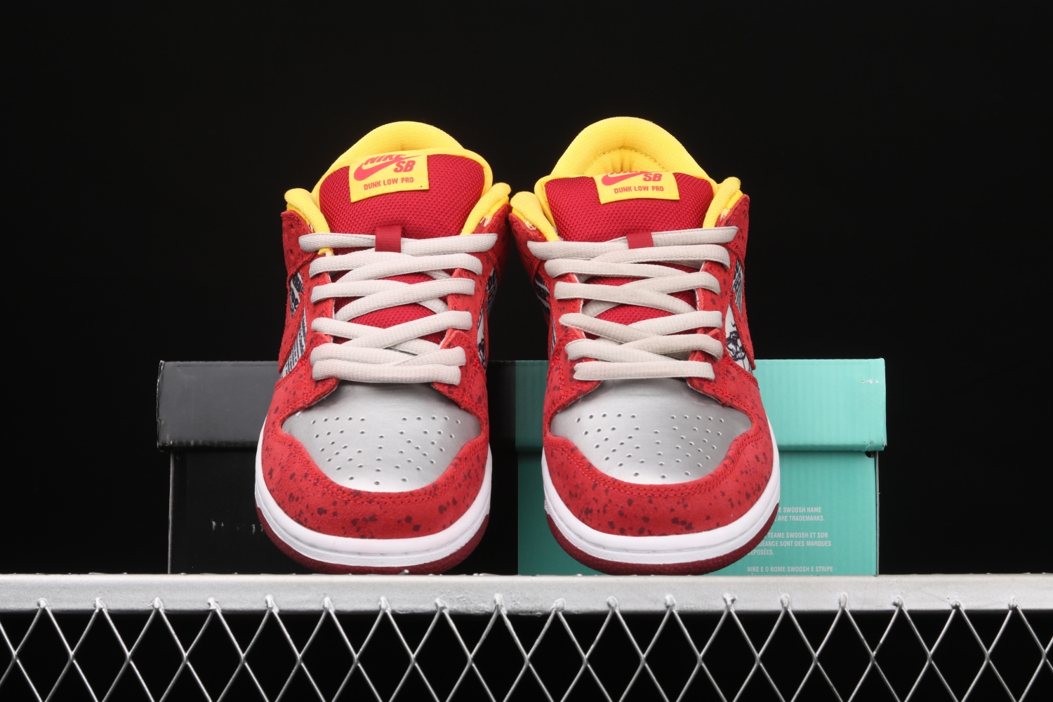 Nike Dunk SB Low Rukus Crawfish  504750-660