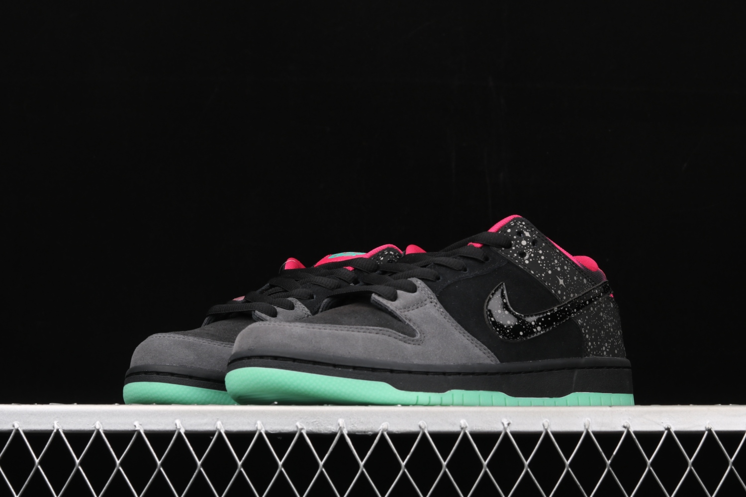 Nike Dunk SB Low Premier  Northern Lights  724183-063