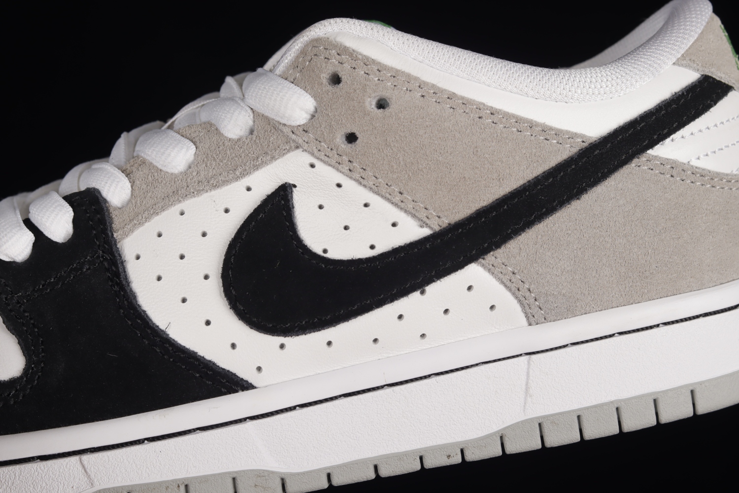 Nike SB Dunk Low Chlorophyll BQ6817-011