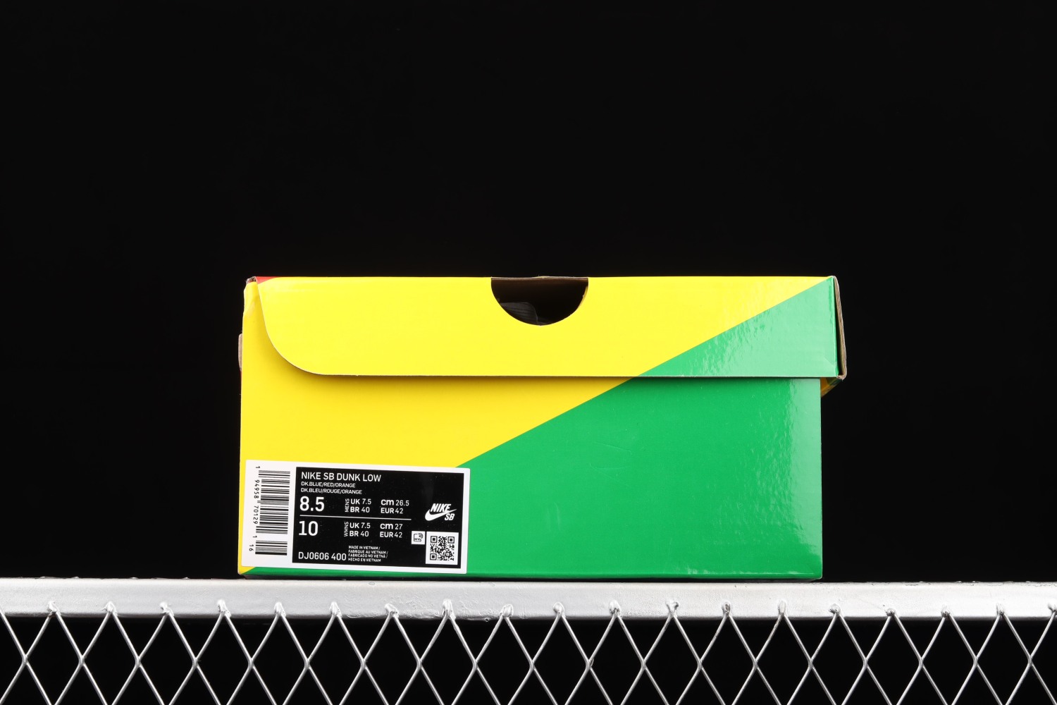 Nike SB Dunk Low Barcelona DJ0606-400