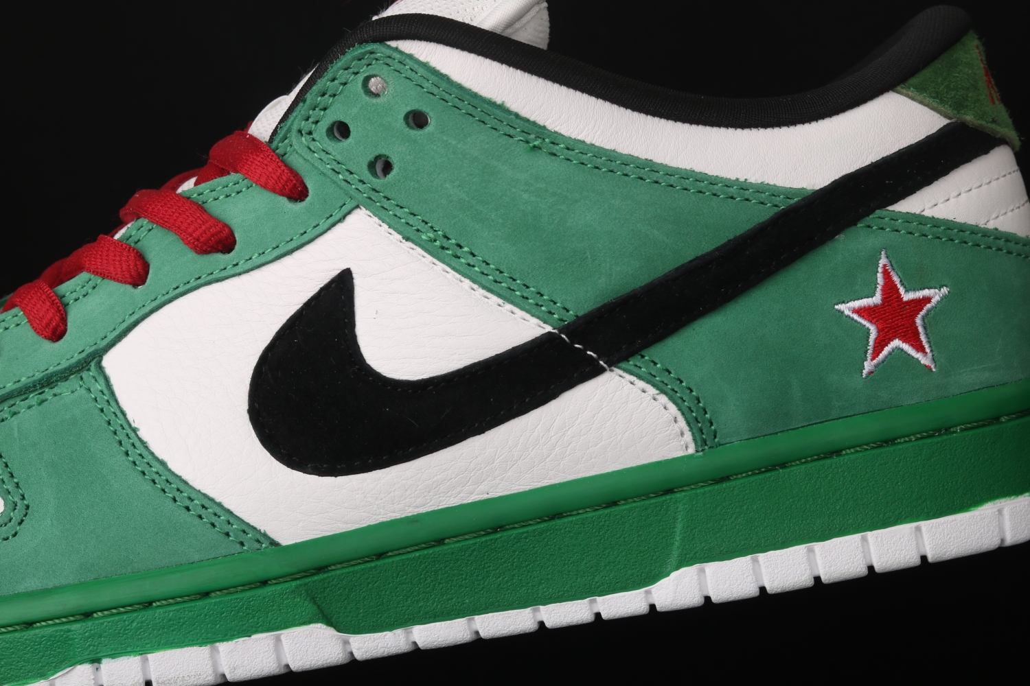 Nike Dunk SB Low Heineken 304292-302