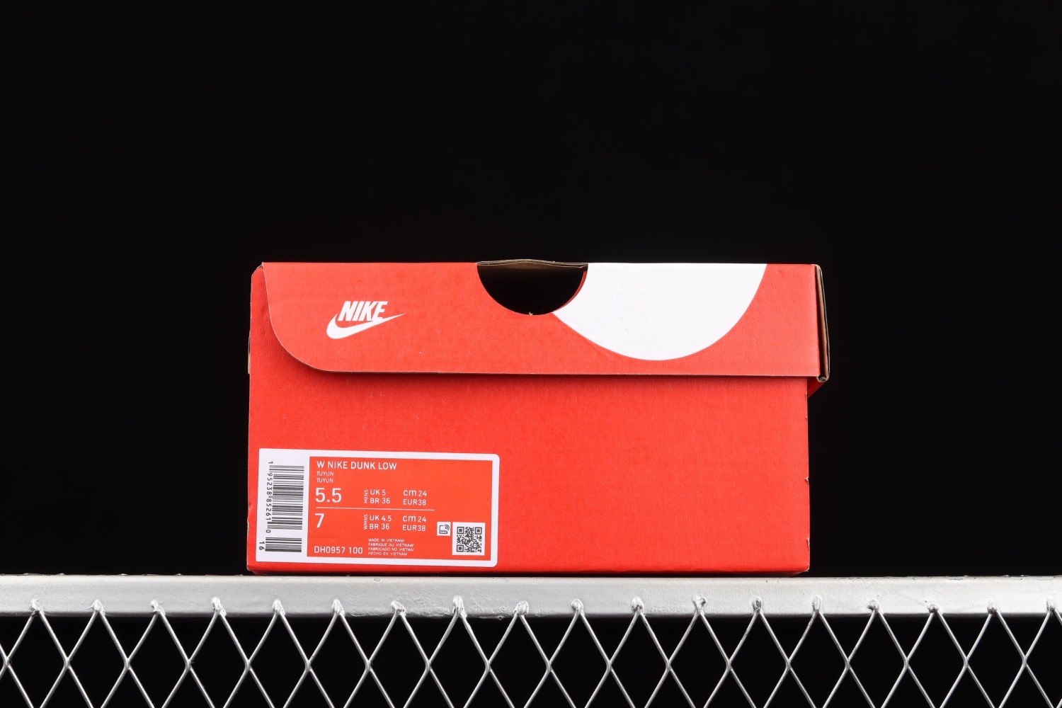 Nike Dunk Low SE Sail Multi-Camo DH0957-100