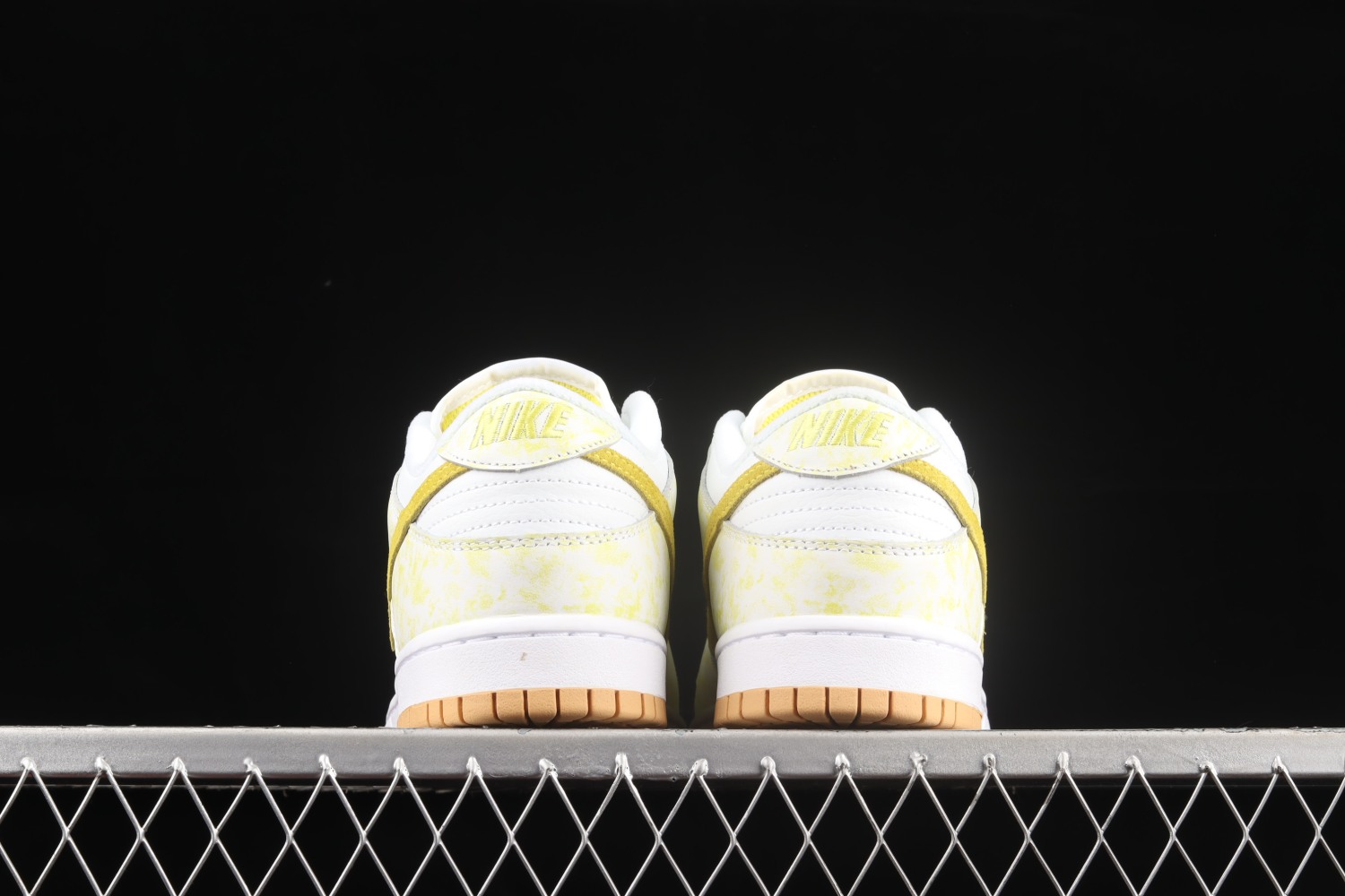 Nike Dunk Low Yellow Strike (W) DM9467-700