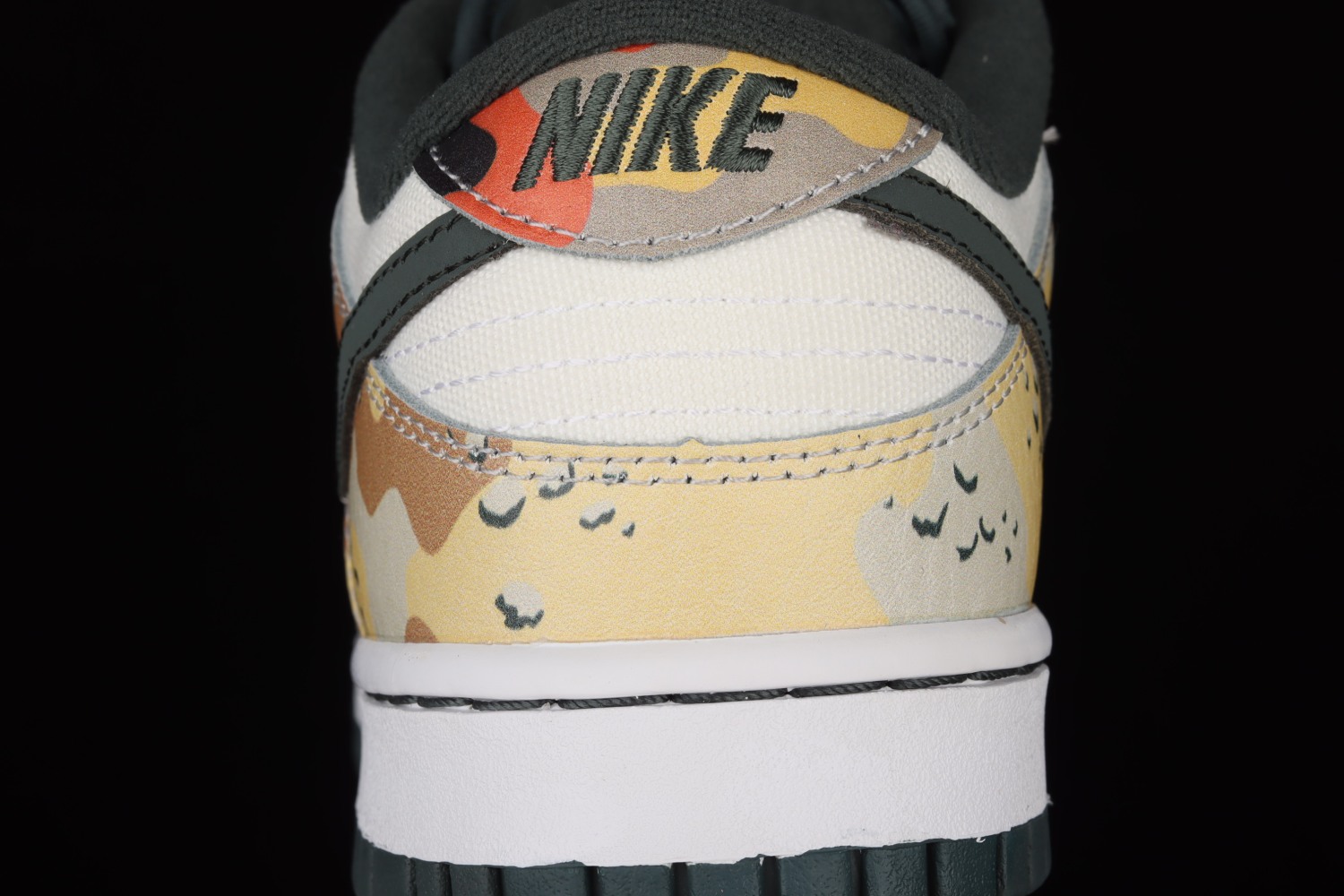 Nike Dunk Low SE Sail Multi-Camo DH0957-100