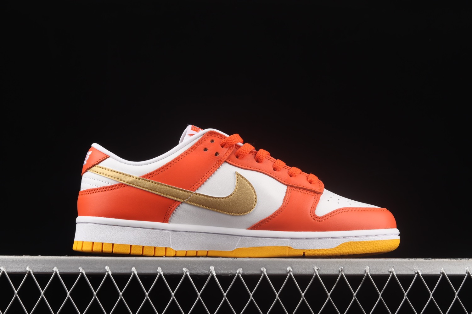 Nike Dunk Low University Gold (W) DQ4690-800