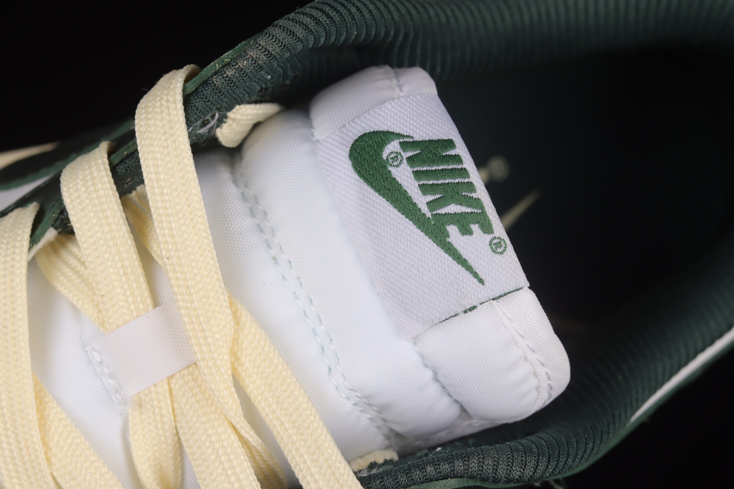 Nike Dunk Low Vintage Green (W) DQ8580-100