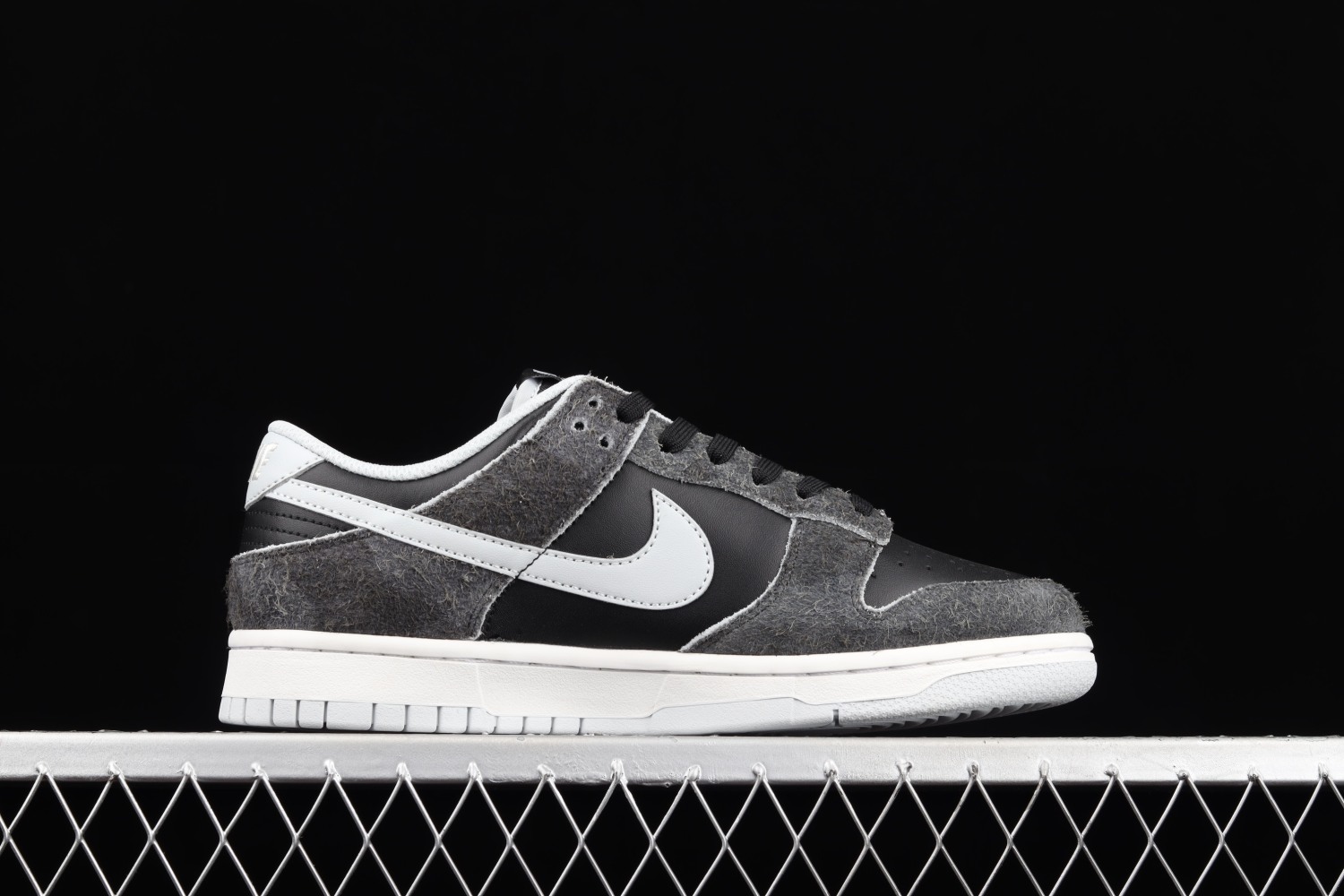 Nike Dunk Low Retro Animal Pack Zebra DH7913-001