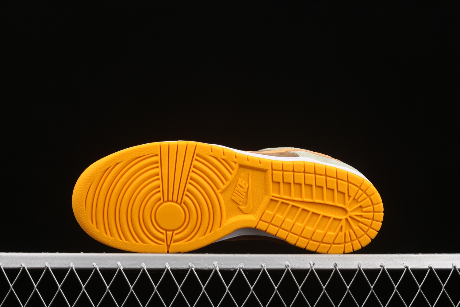 Nike Dunk Low Olive Brown Orange  DH5360-300