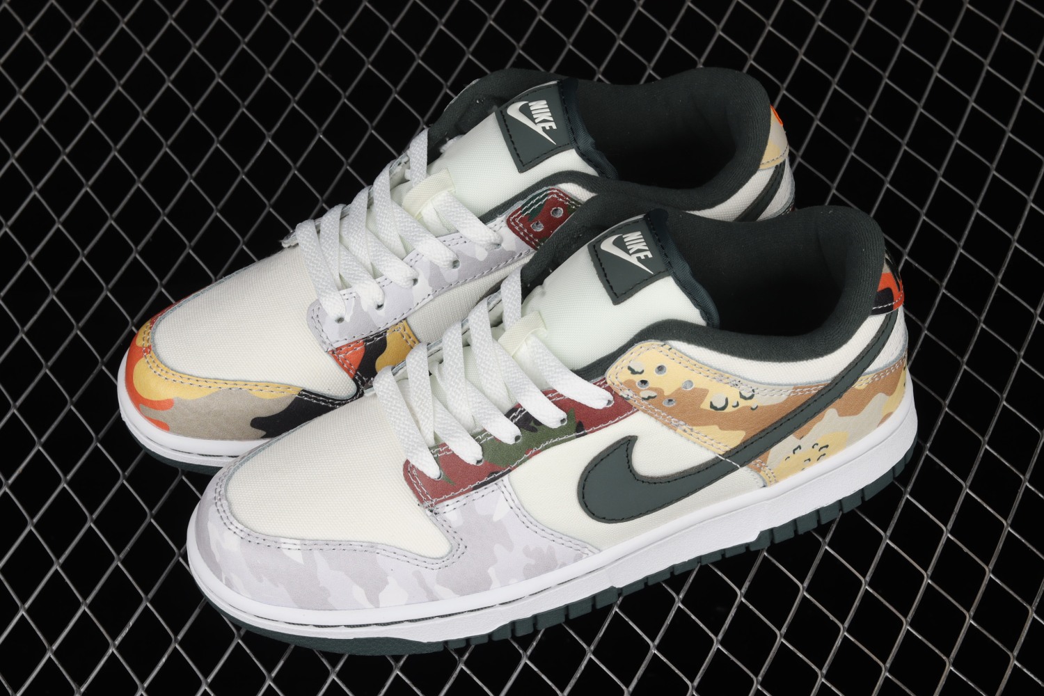 Nike Dunk Low SE Sail Multi-Camo DH0957-100