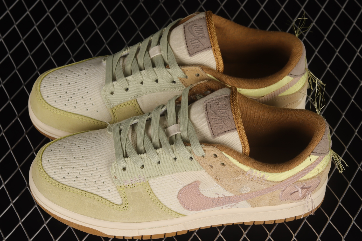 Nike Dunk Low On the Bright Side (W) DQ5076-121