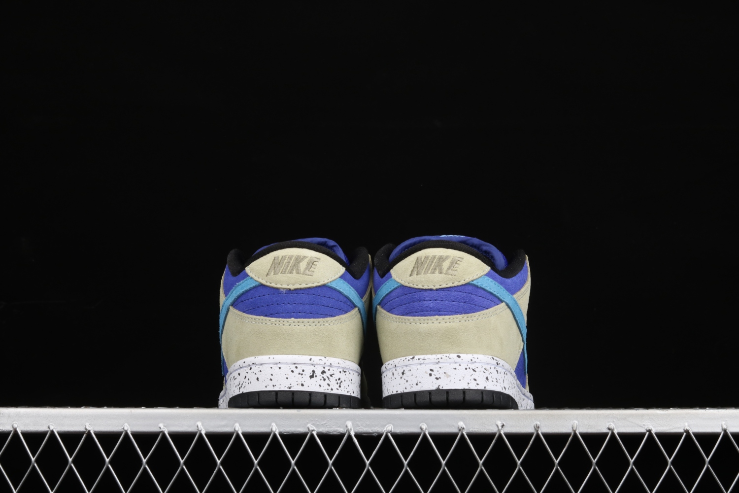 Nike Dunk Low SB Celadon BQ6817-301