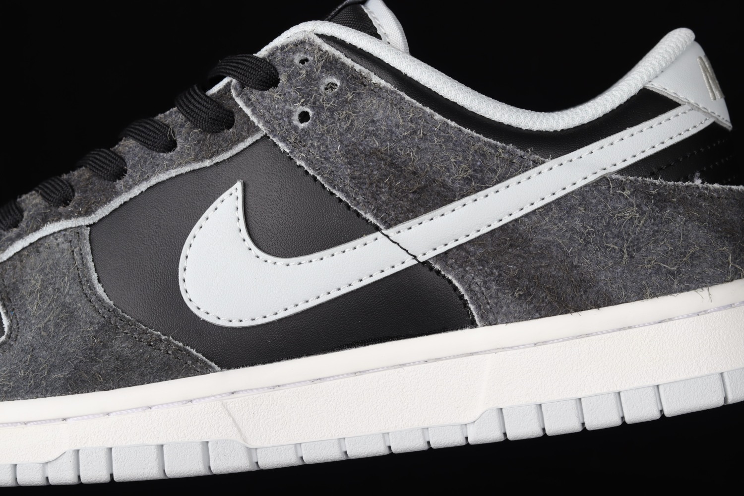 Nike Dunk Low Retro Animal Pack Zebra DH7913-001