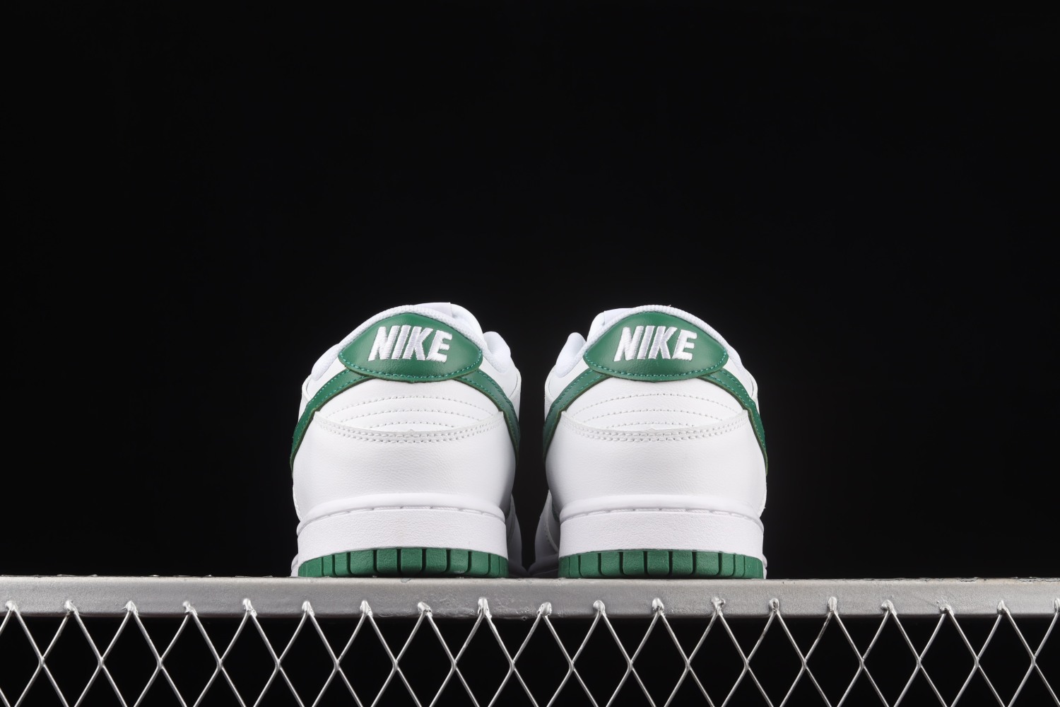 Nike Dunk Low White Lucky Green (W) DD1503-112