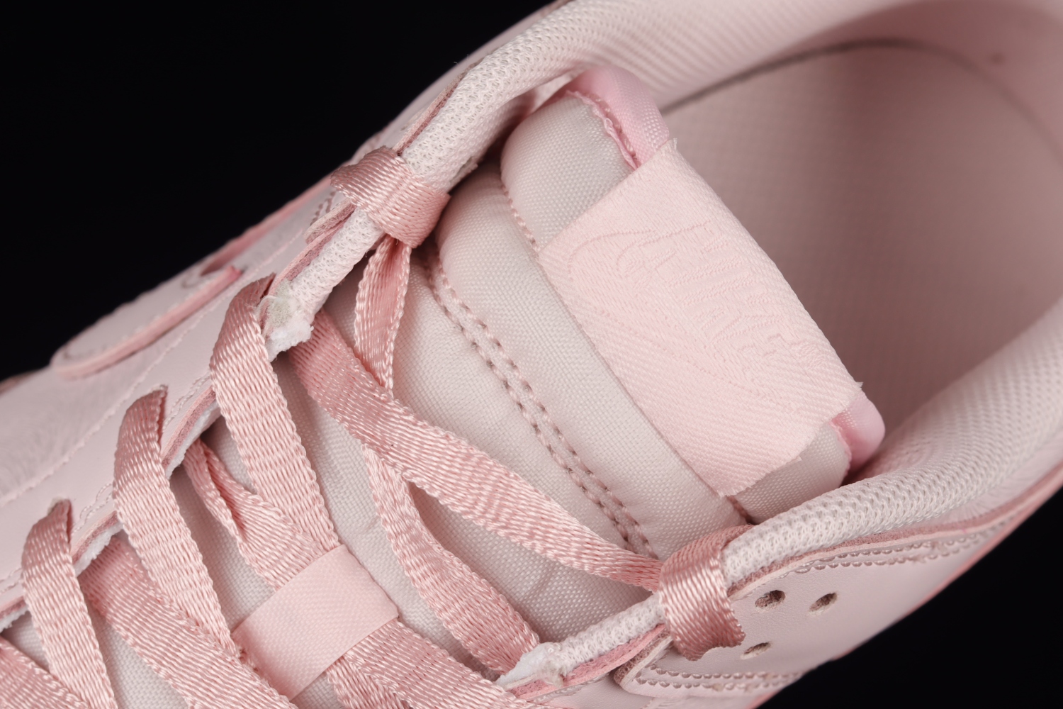 Nike Dunk Low Pink (GS) 921803-601