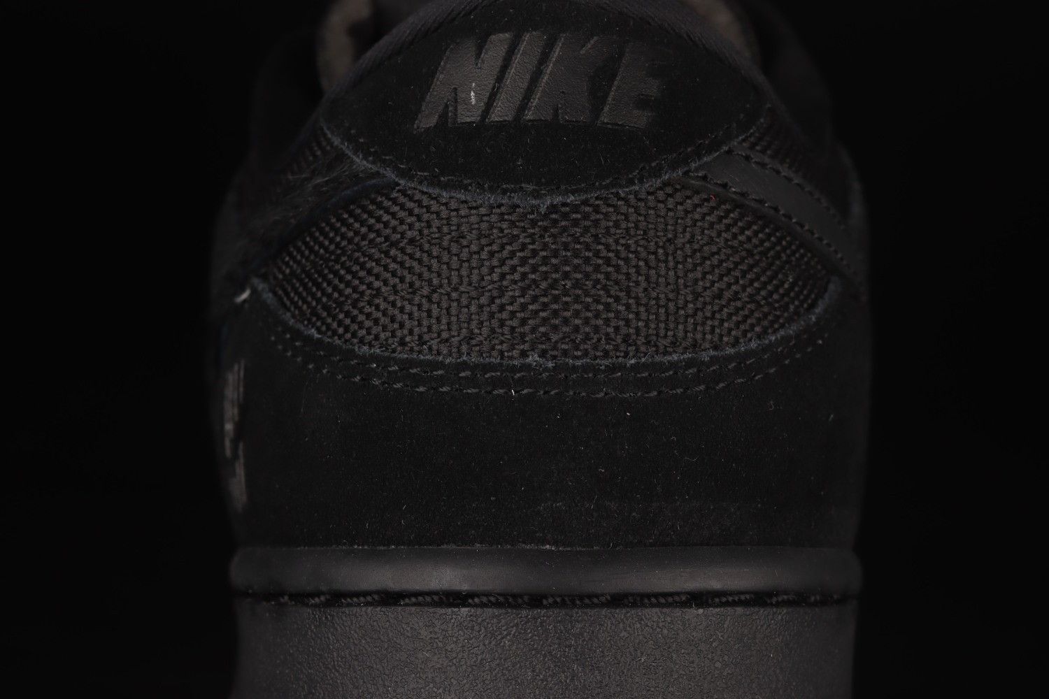 Nike Dunk Low SP Undefeated 5 On It Black DO9329-001