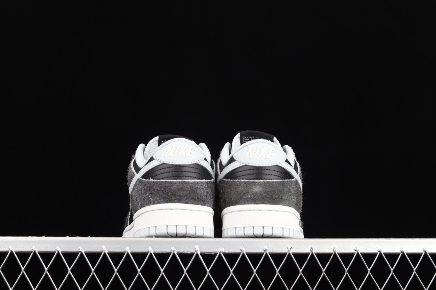 Nike Dunk Low Retro Animal Pack Zebra DH7913-001