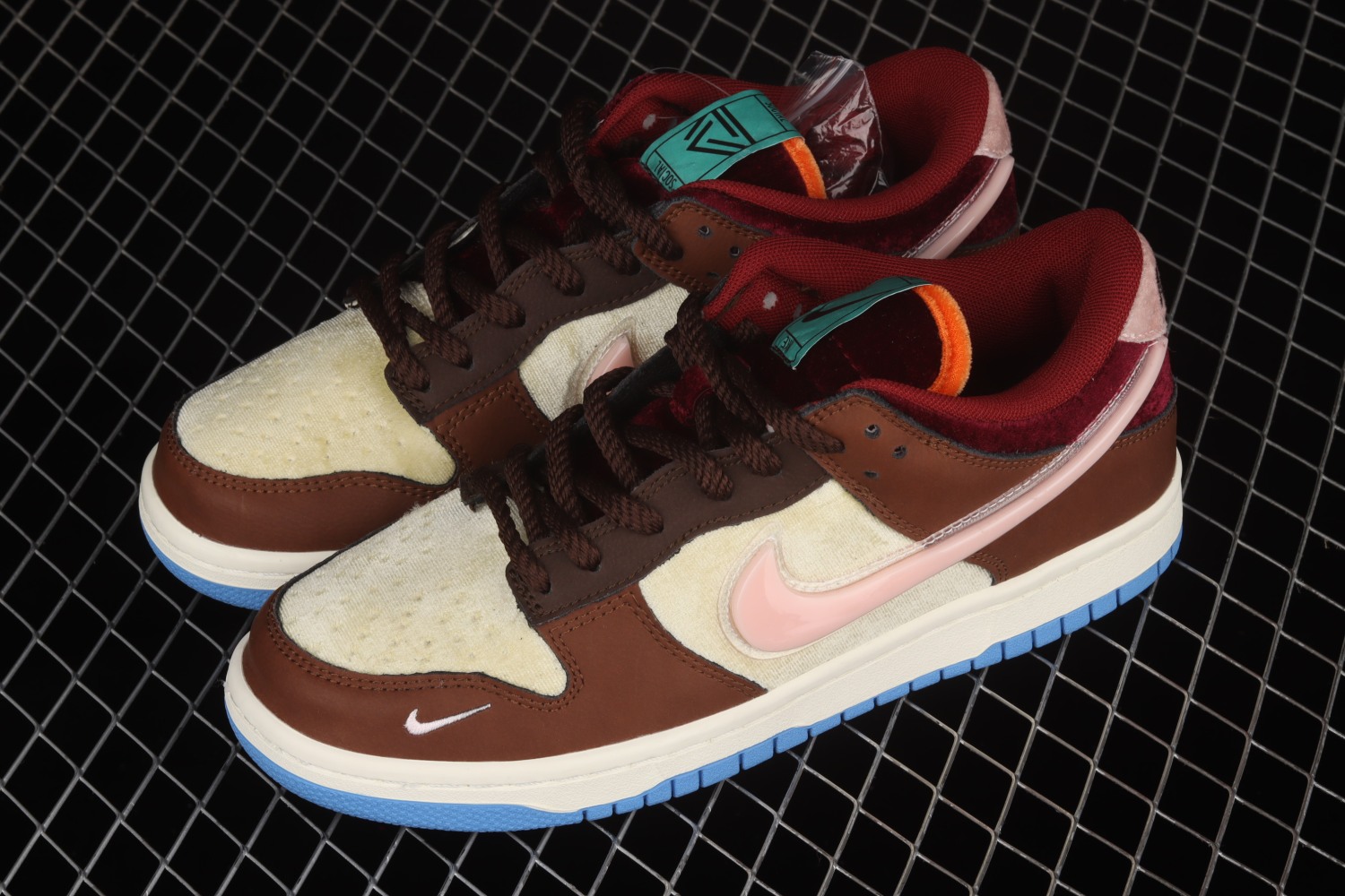 Nike Dunk Mid Social Status Free Lunch Chocolate Milk  DJ1173-700