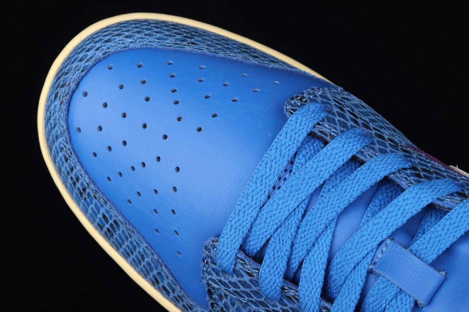 Nike Dunk Low UNDEFEATED Dunk vs. AF1 DH6508-400