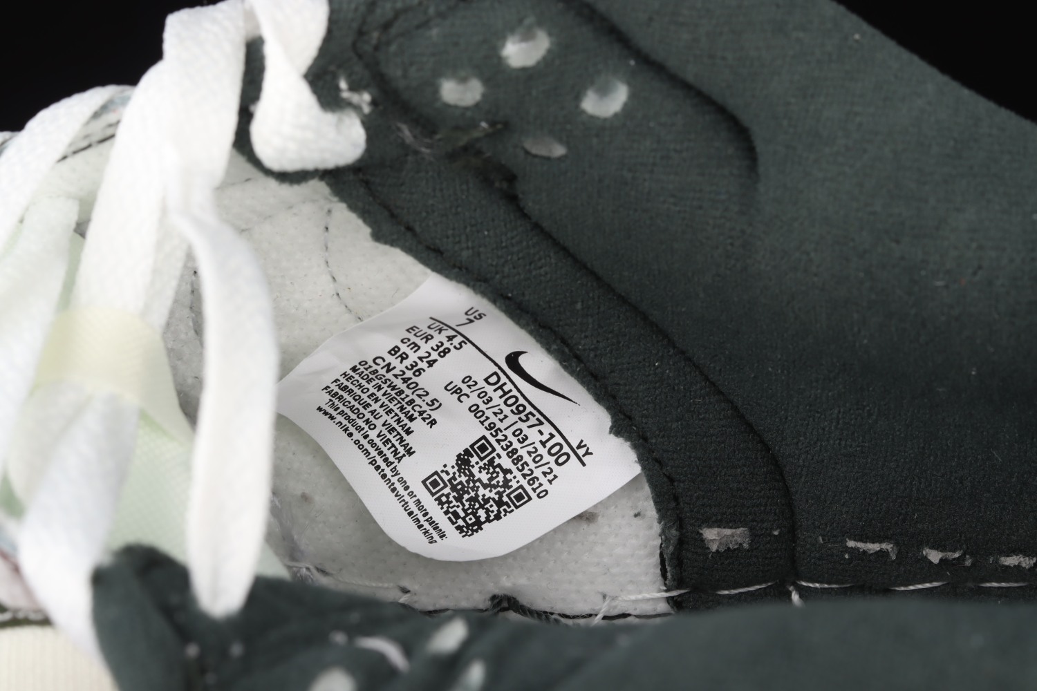 Nike Dunk Low SE Sail Multi-Camo DH0957-100