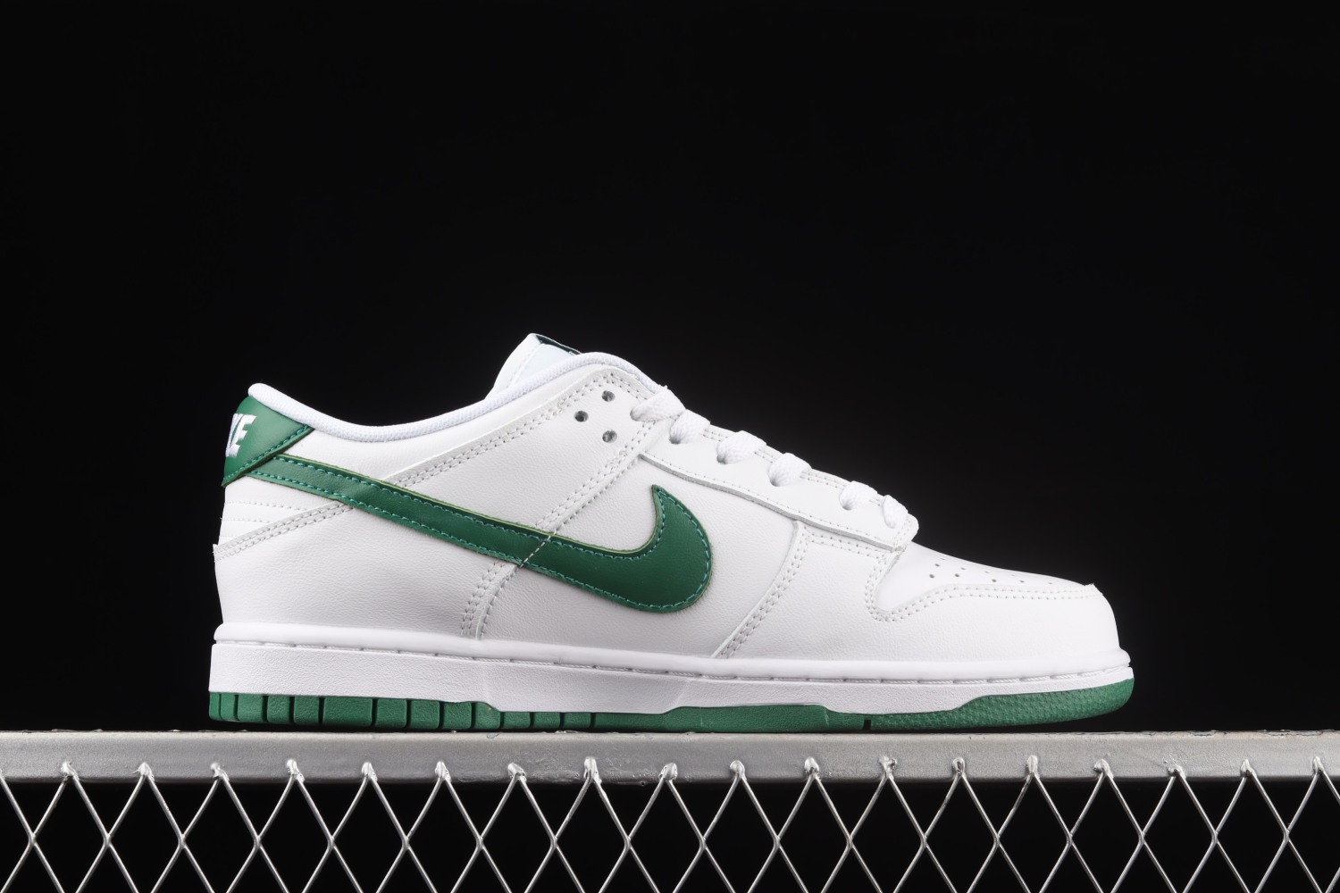 Nike Dunk Low White Lucky Green (W) DD1503-112