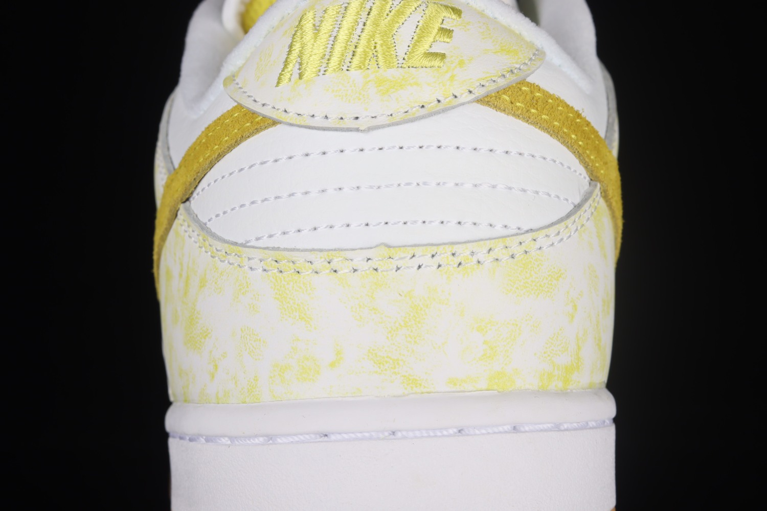 Nike Dunk Low Yellow Strike (W) DM9467-700