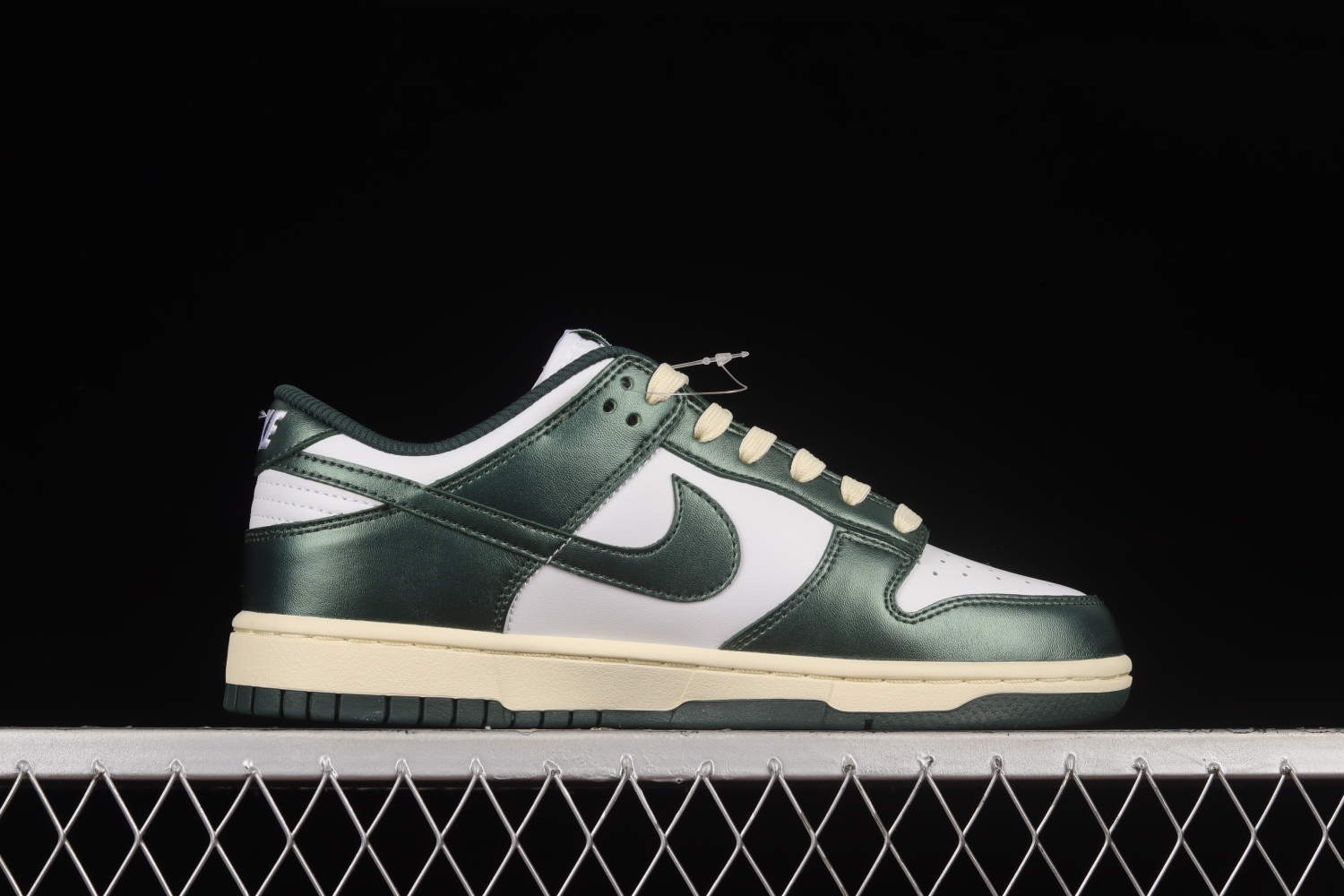 Nike Dunk Low Vintage Green (W) DQ8580-100