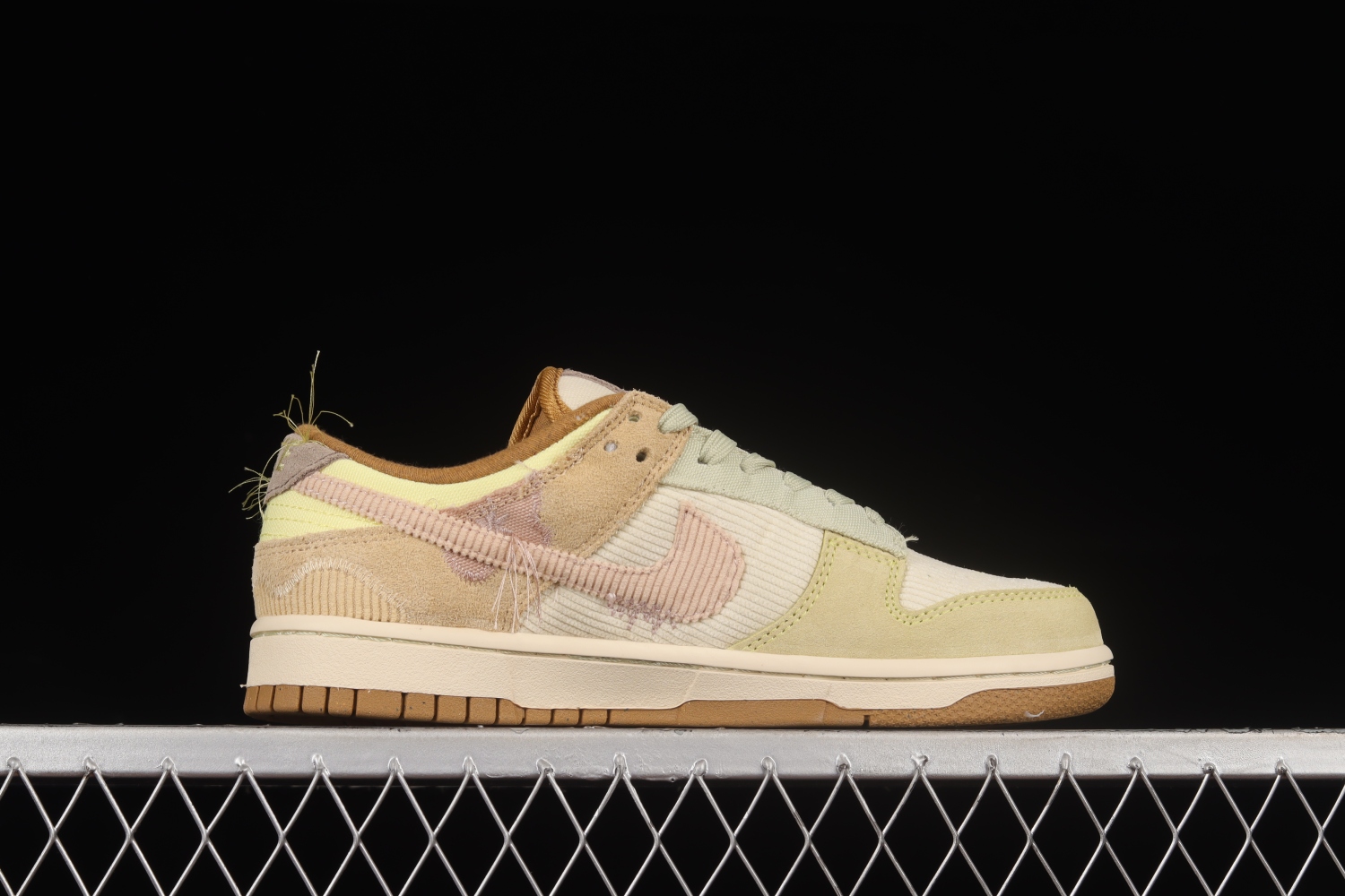 Nike Dunk Low On the Bright Side (W) DQ5076-121