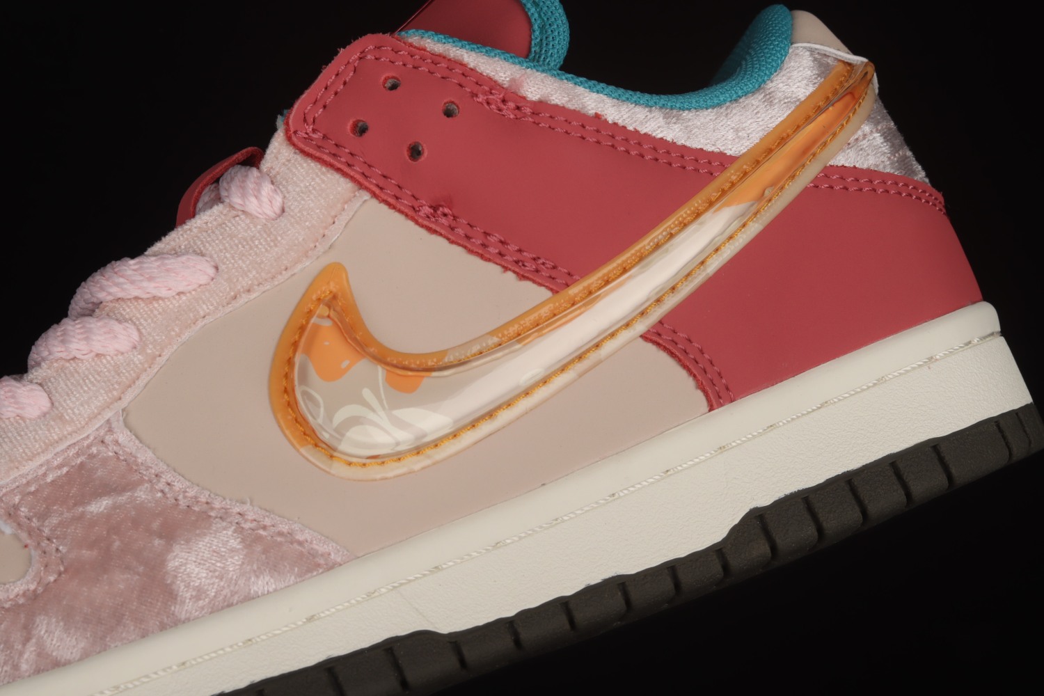 Nike Dunk Mid Social Status Free Lunch Strawberry Milk  DJ1173-600