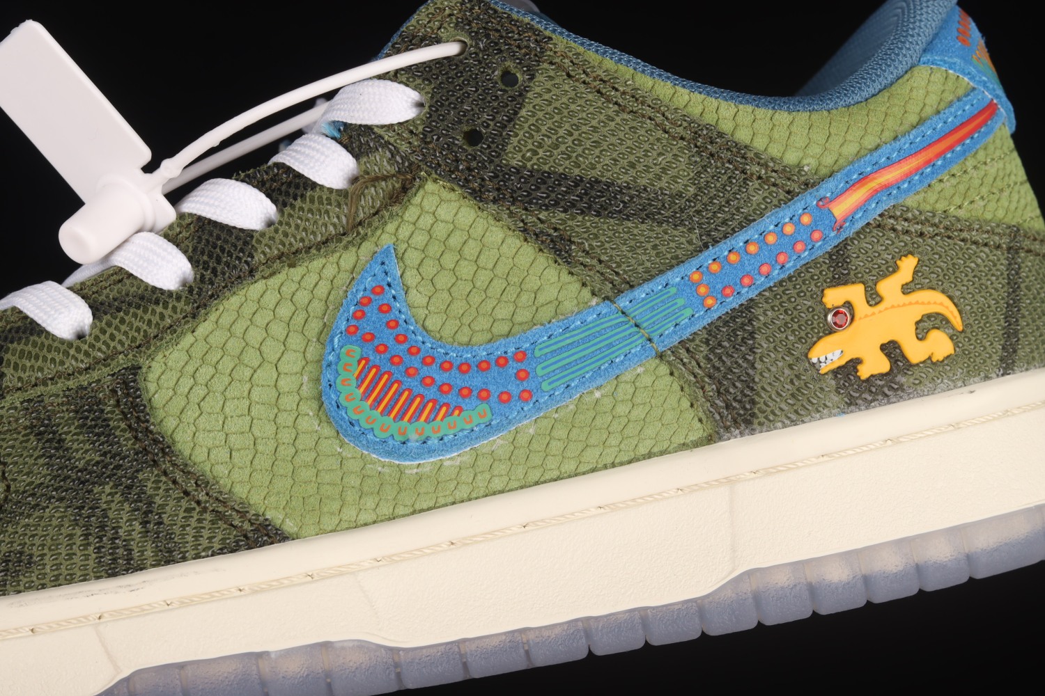 Nike Dunk Low Siempre Familia  DO2160-335
