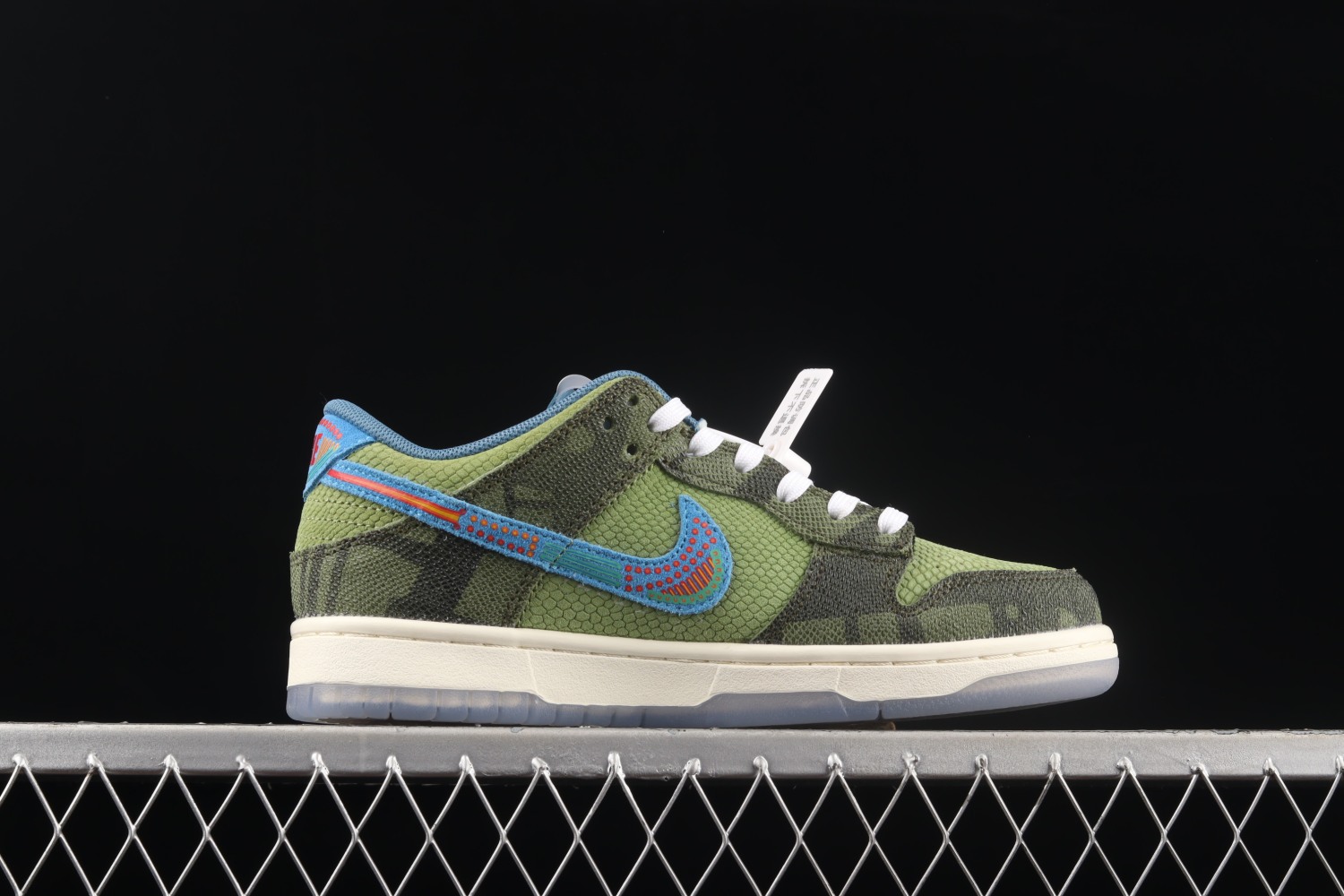 Nike Dunk Low Siempre Familia  DO2160-335
