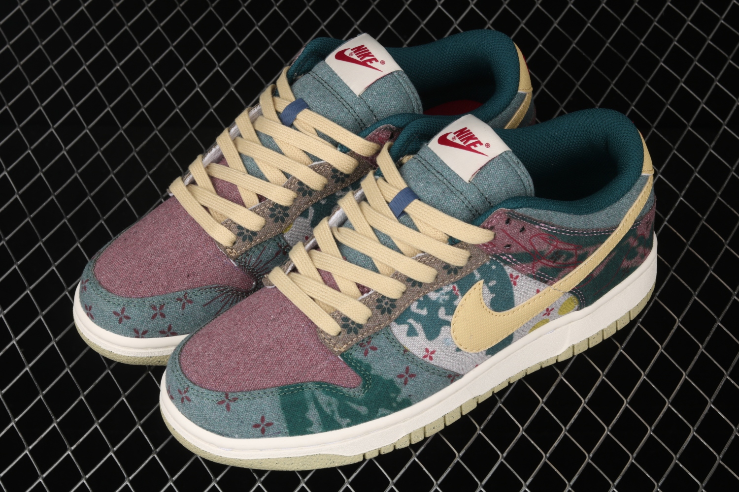 Nike Dunk Low Community Garden CZ9747-900