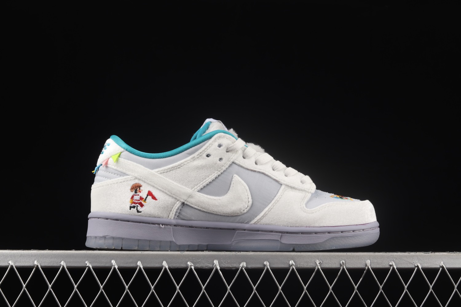 Nike Dunk Low Ice (W)  DO2326-001