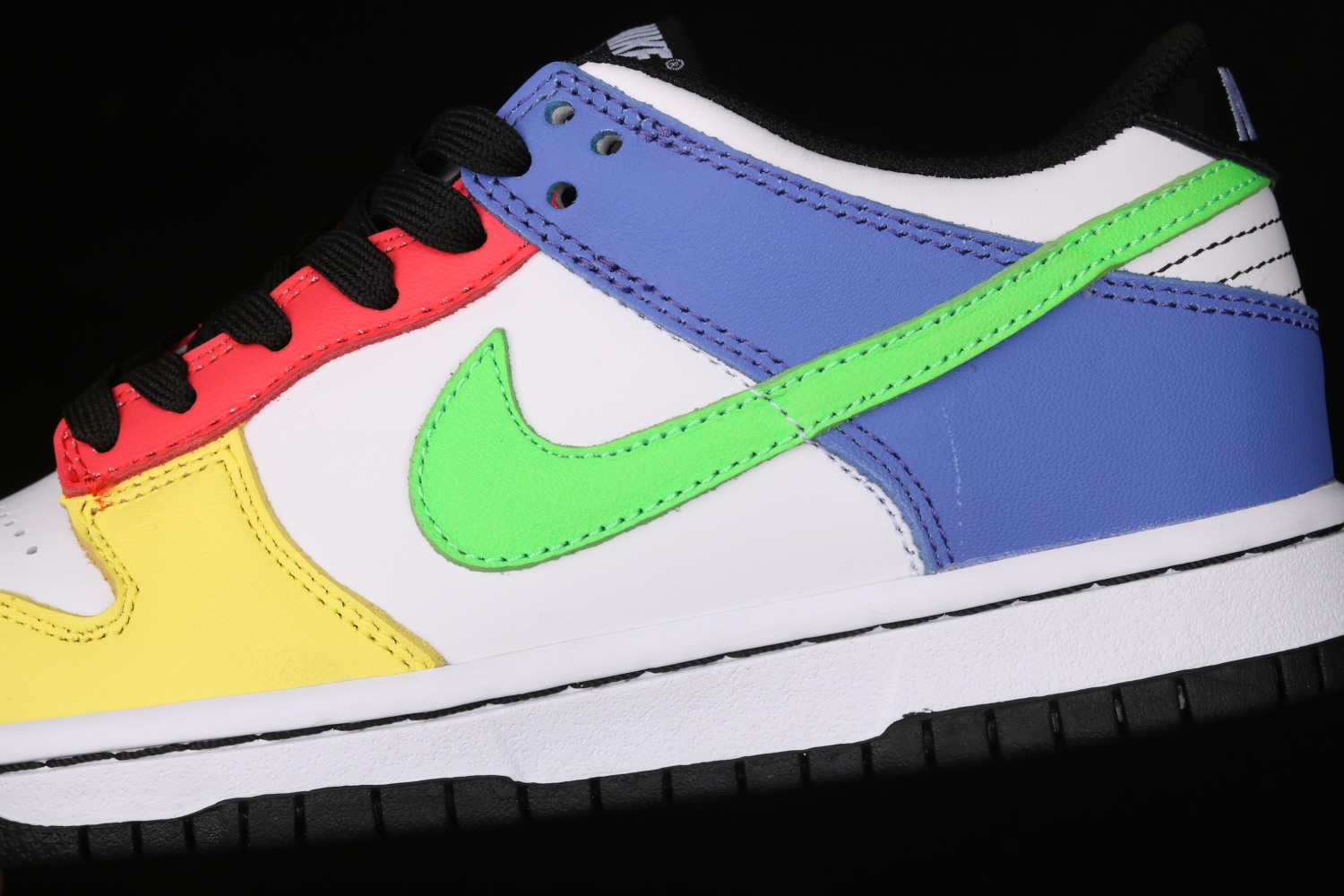 Nike Dunk Low Green Strike (W)  DD1503-106