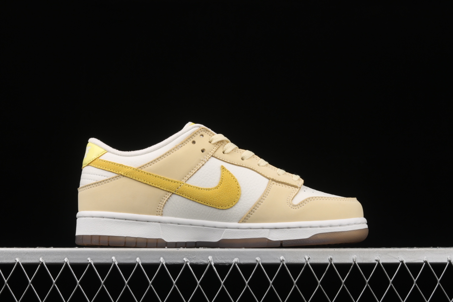 Nike Dunk Low Lemon Drop DJ6902-700