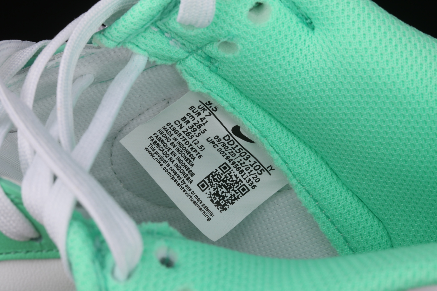 Nike Dunk Low Green Glow (W) DD1503-105