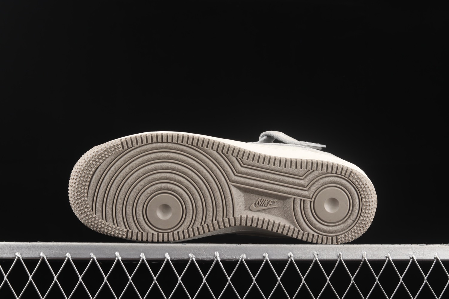 Nike Air Force 1 07 Mid Beige Grey CQ3866-015