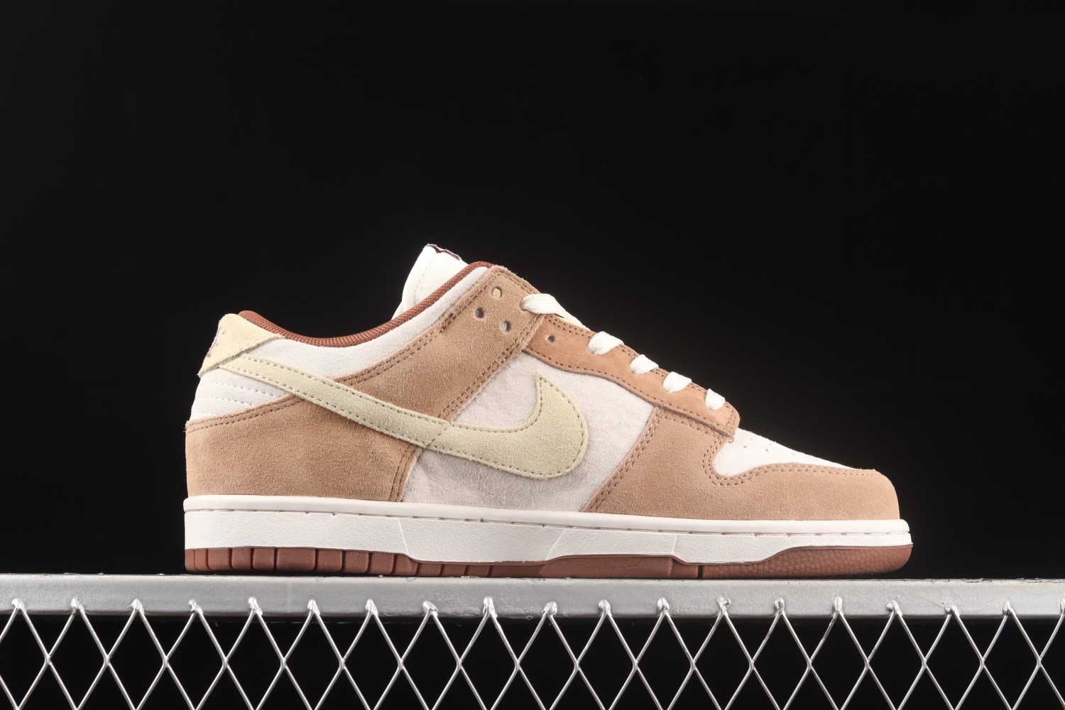 Nike Dunk Low Medium Curry DD1390-100