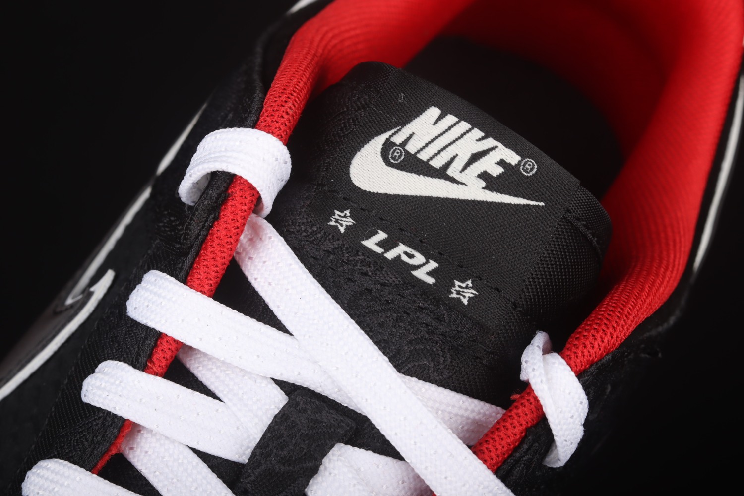 Nike Dunk Low LPL League of Legends DO2327-011