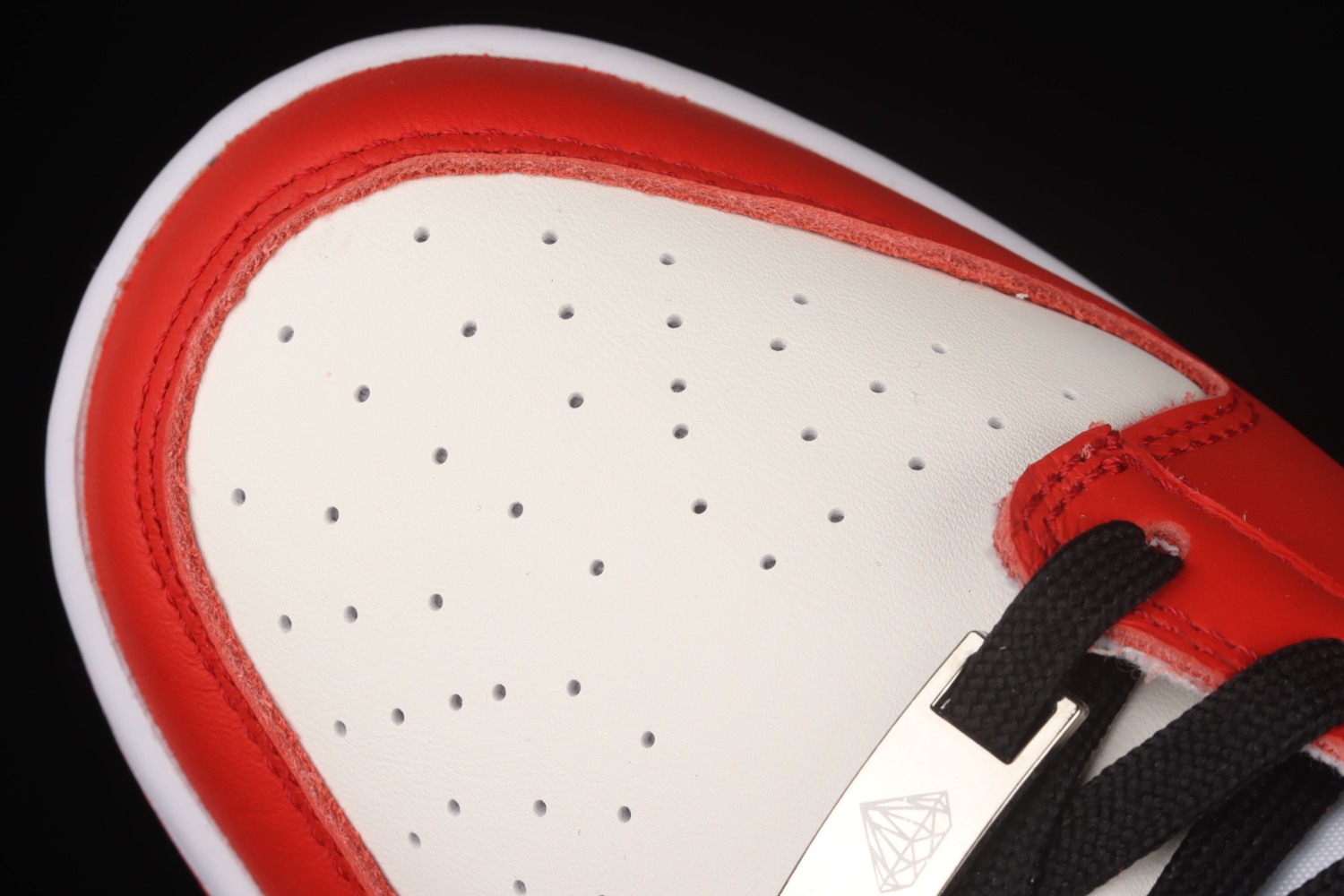 Nike Dunk Low EMB NBA 75th Anniversary Chicago DD3363-100