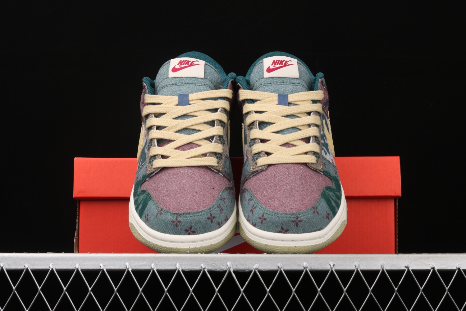 Nike Dunk Low Community Garden CZ9747-900