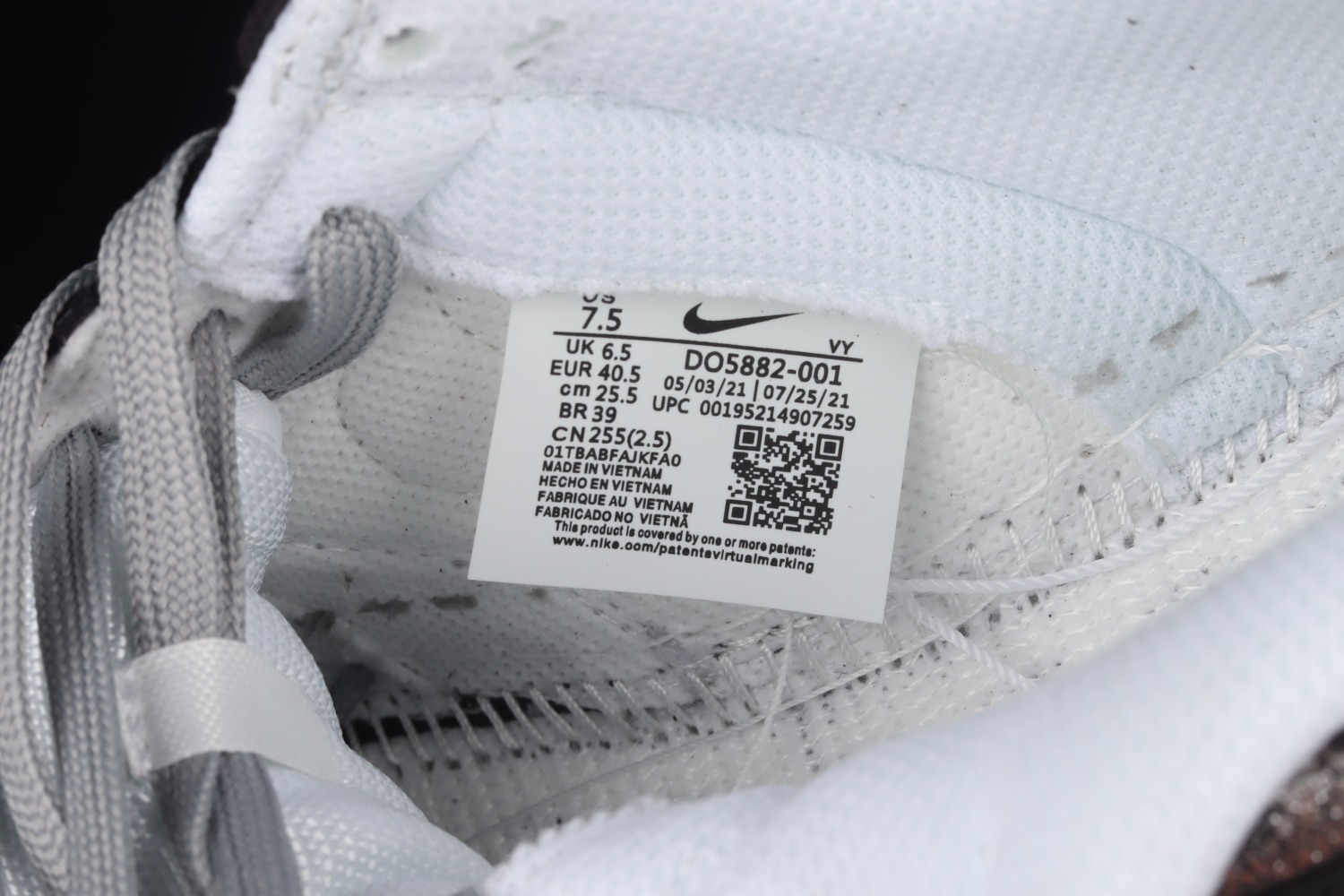 Nike Dunk Low Golden Gals Metallic Silver (W) DO5882-001