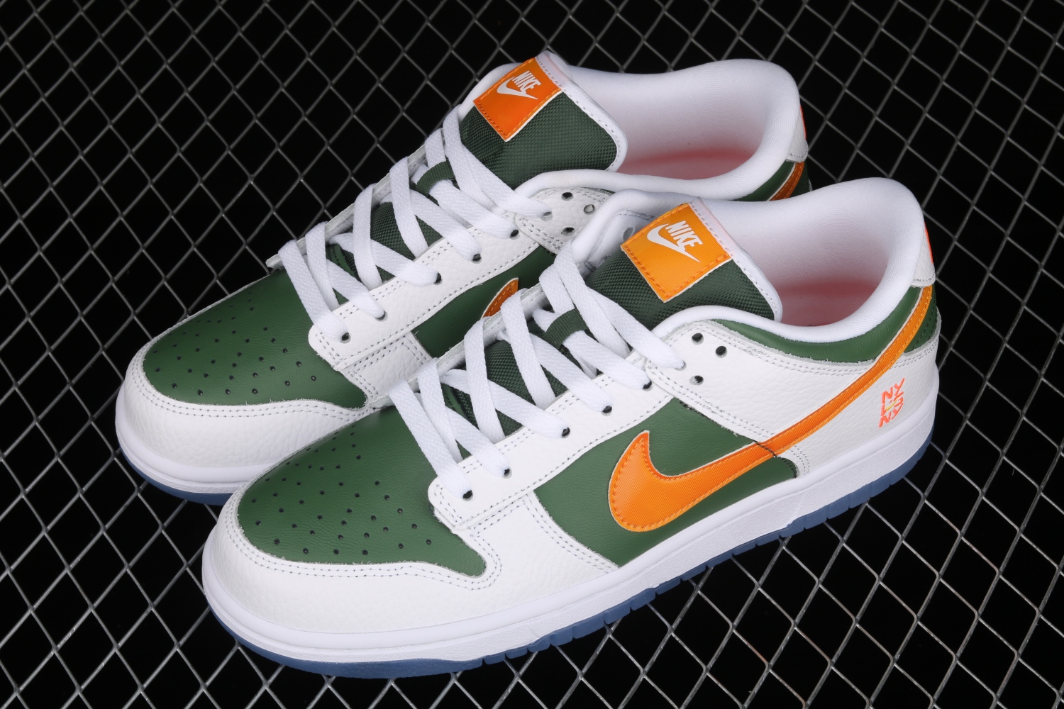 Nike Dunk Low NY vs. NY DN2489-300