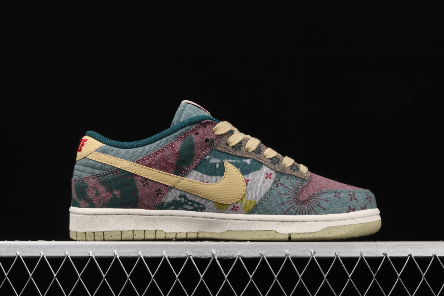 Nike Dunk Low Community Garden CZ9747-900